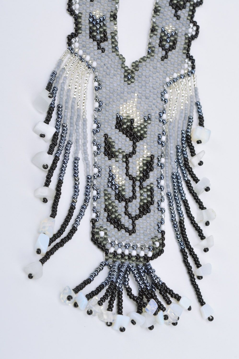 Collier gerdan en perles de rocailles gris long fait main style ethnique photo 4