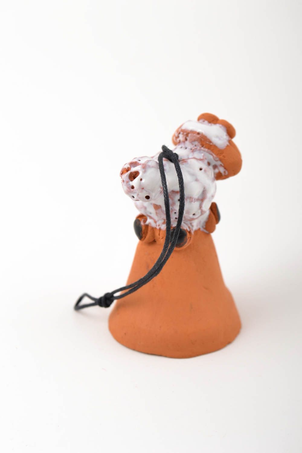 Campanello d'autore in ceramica fatto a mano a forma di agnello divertente
 foto 4