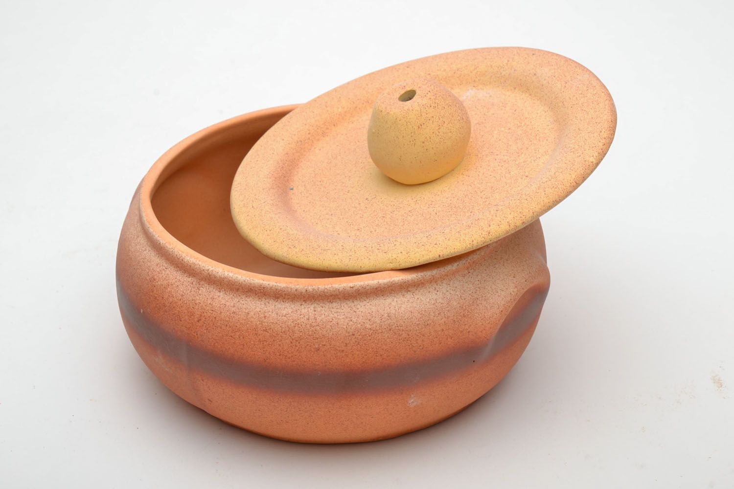 Ceramic pot with a lid for baking photo 4