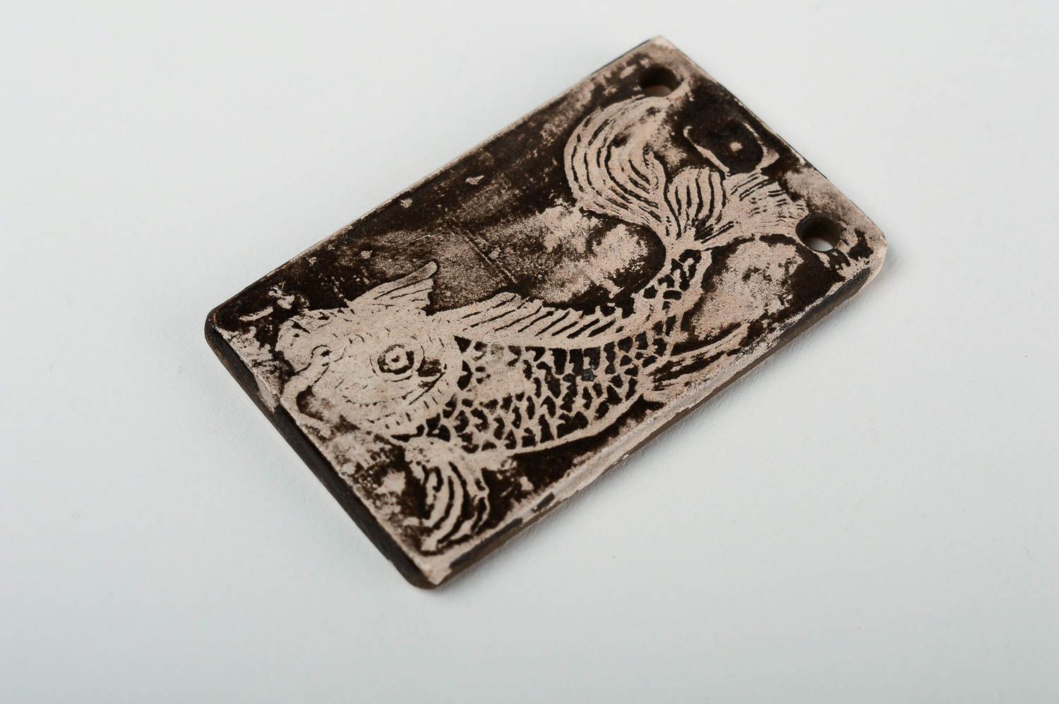 Кулон ручной работы рыба керамическое украшение с росписью подвеска на шею фото 2