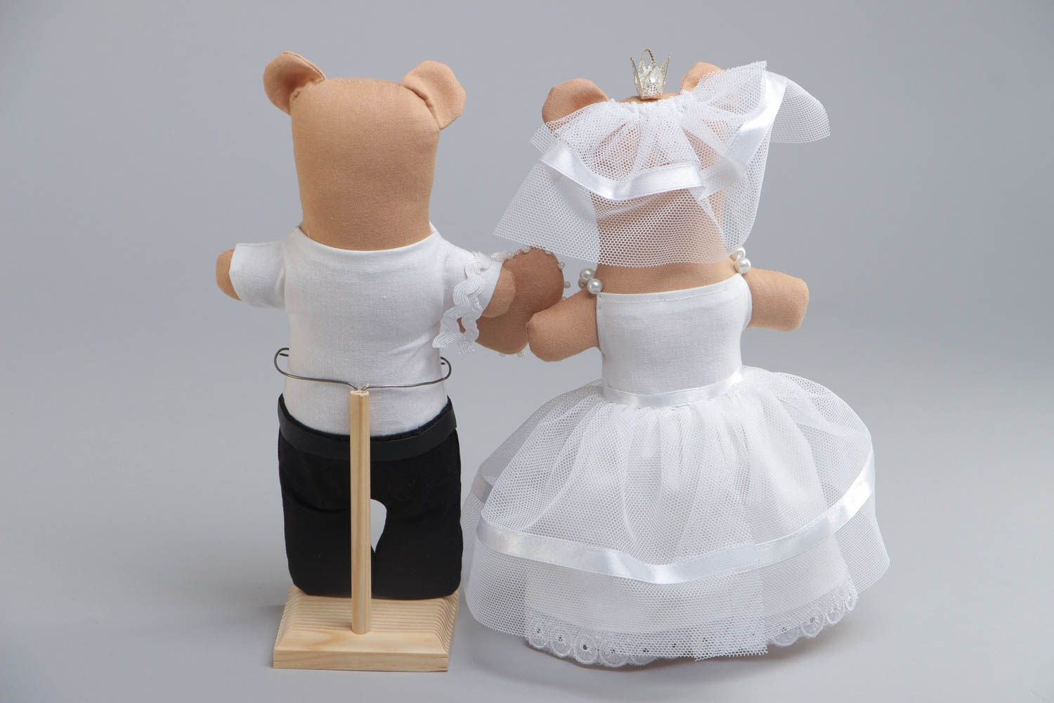 A set of 2 handcrafted teddy bears in the form of a newly married couple made of cotton photo 4