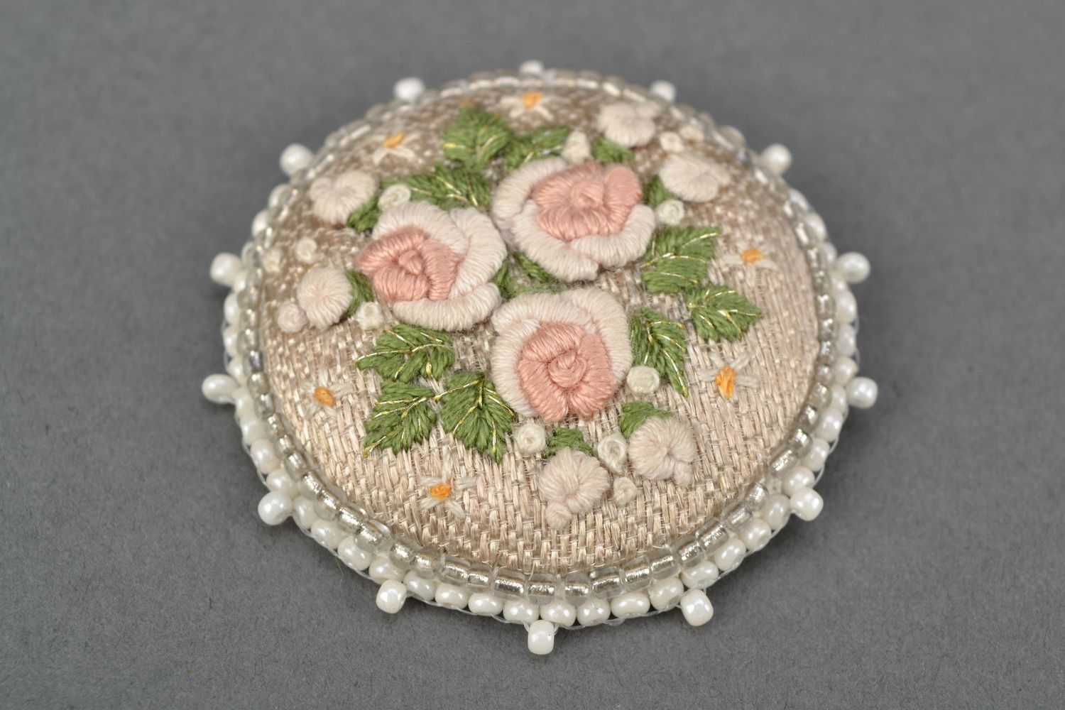 Gentle brooch with volume embroidery photo 4