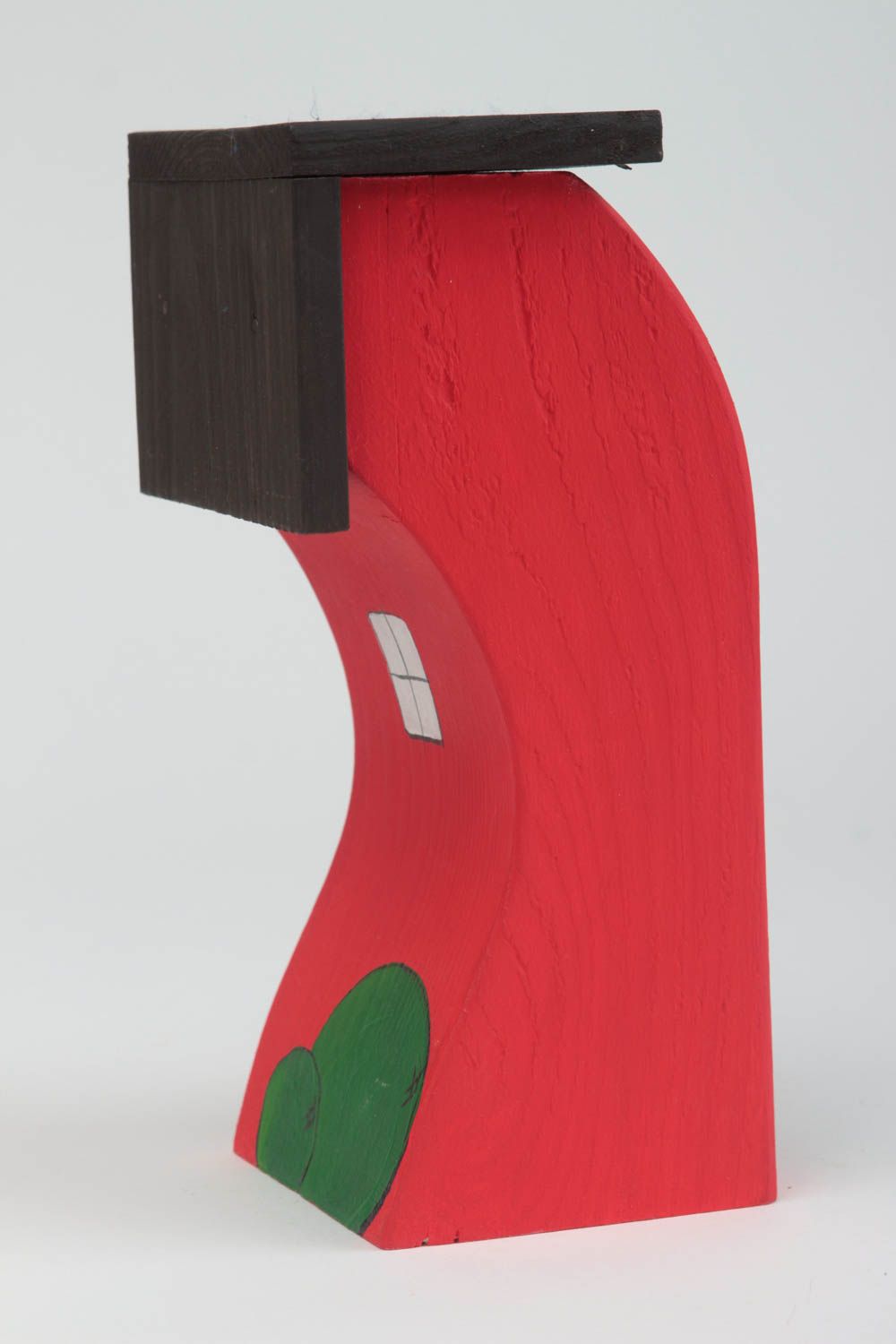 Maisonnette en bois fait main Petite statuette peinte rouge Déco intérieur photo 3