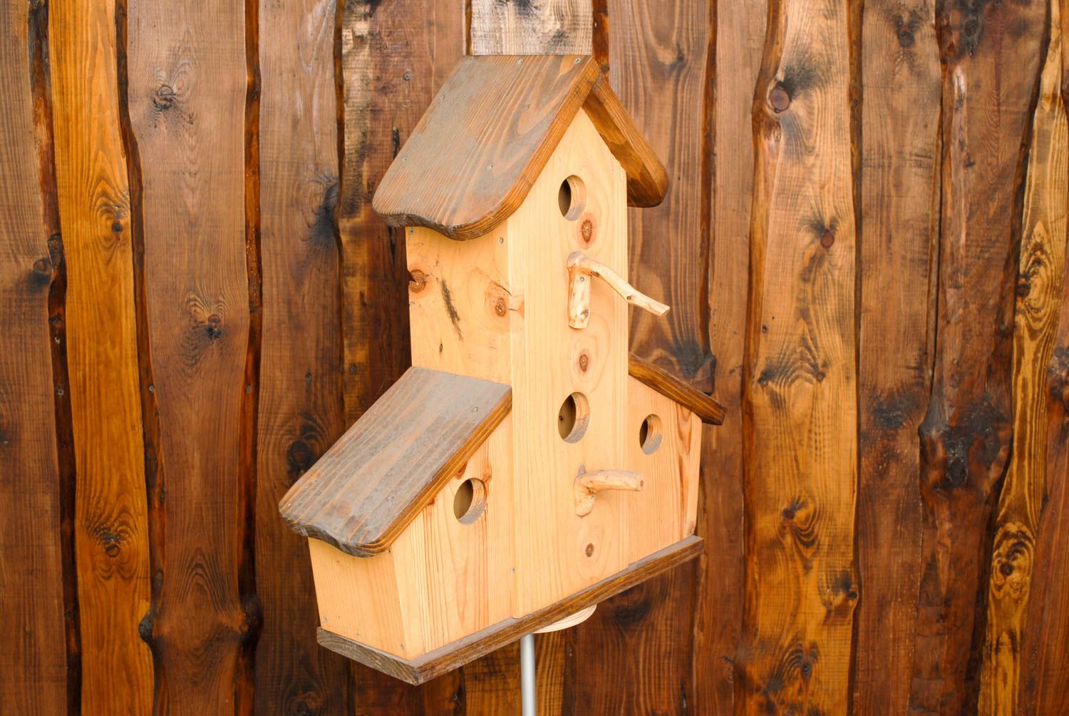 Nichoir artisanal de bois naturel fait main pour oiseaux Grand château  photo 4