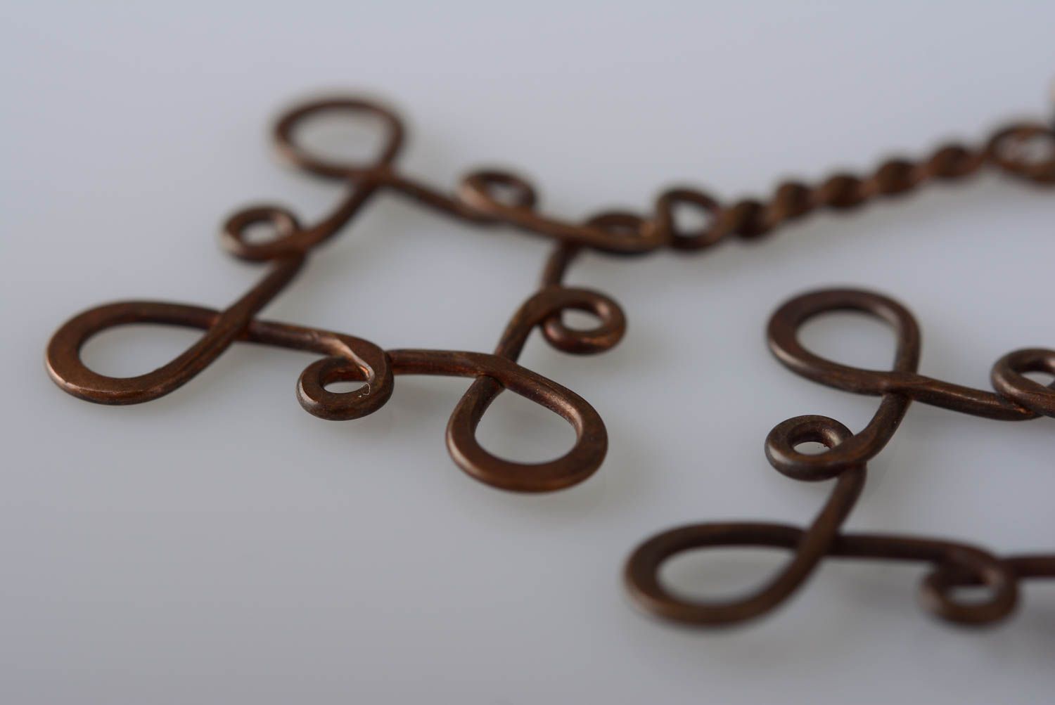 Boucles d'oreilles wire wrapping longues en cuivre originales faites main photo 2