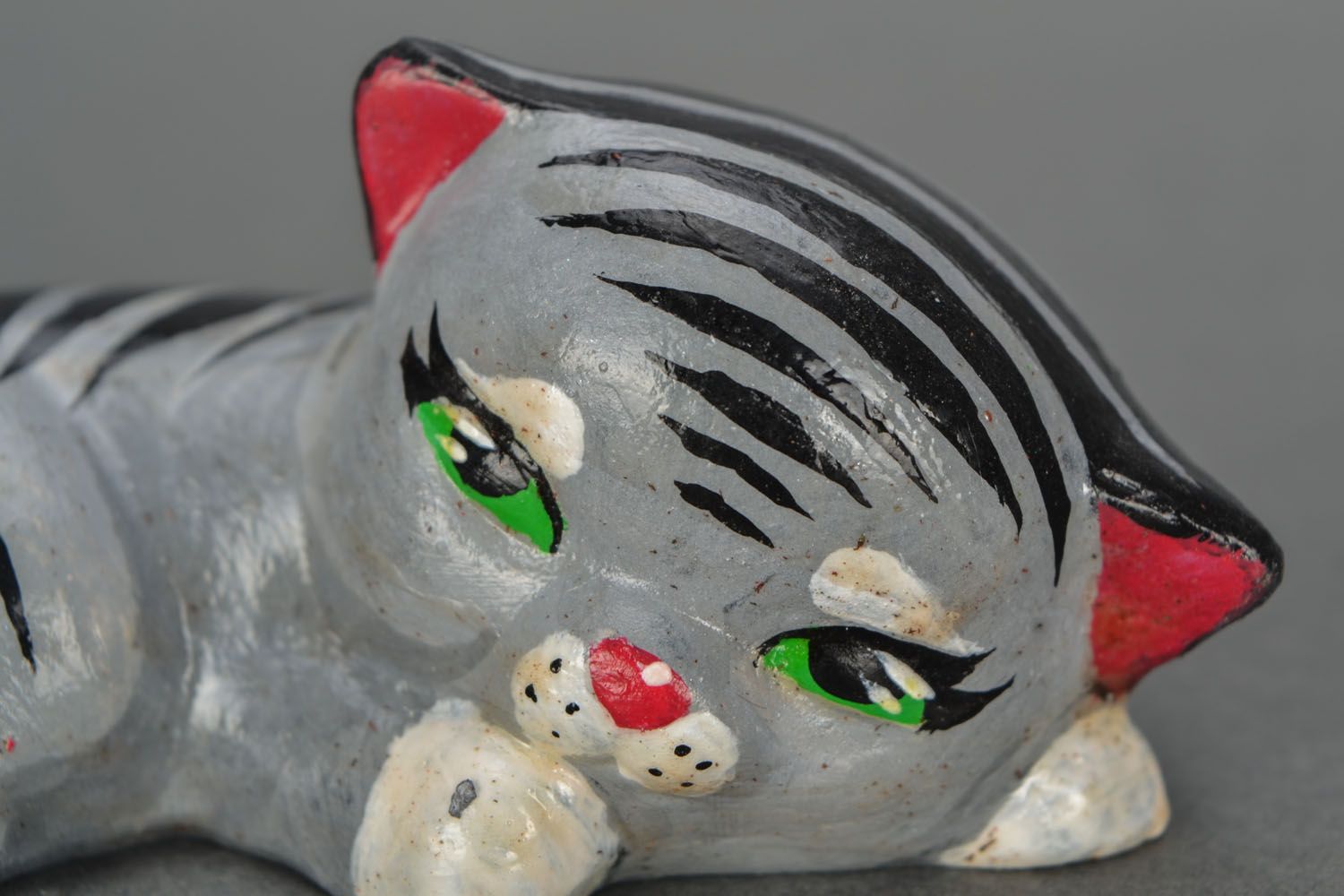 Homemade plaster statuette of a lying cat photo 4