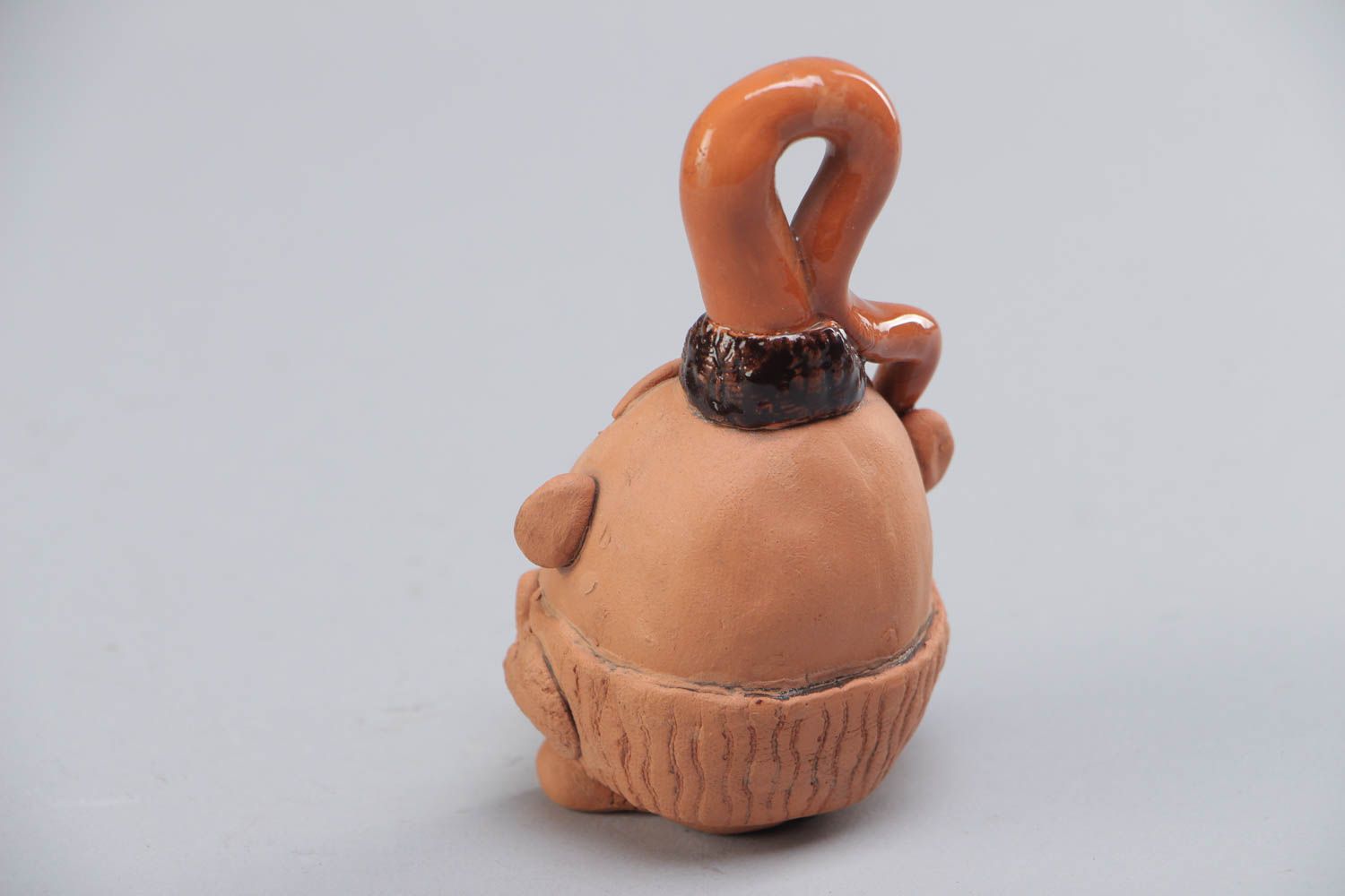Figura de cerámica pintada con acrílicos divertida hecha a mano Cosaco foto 4
