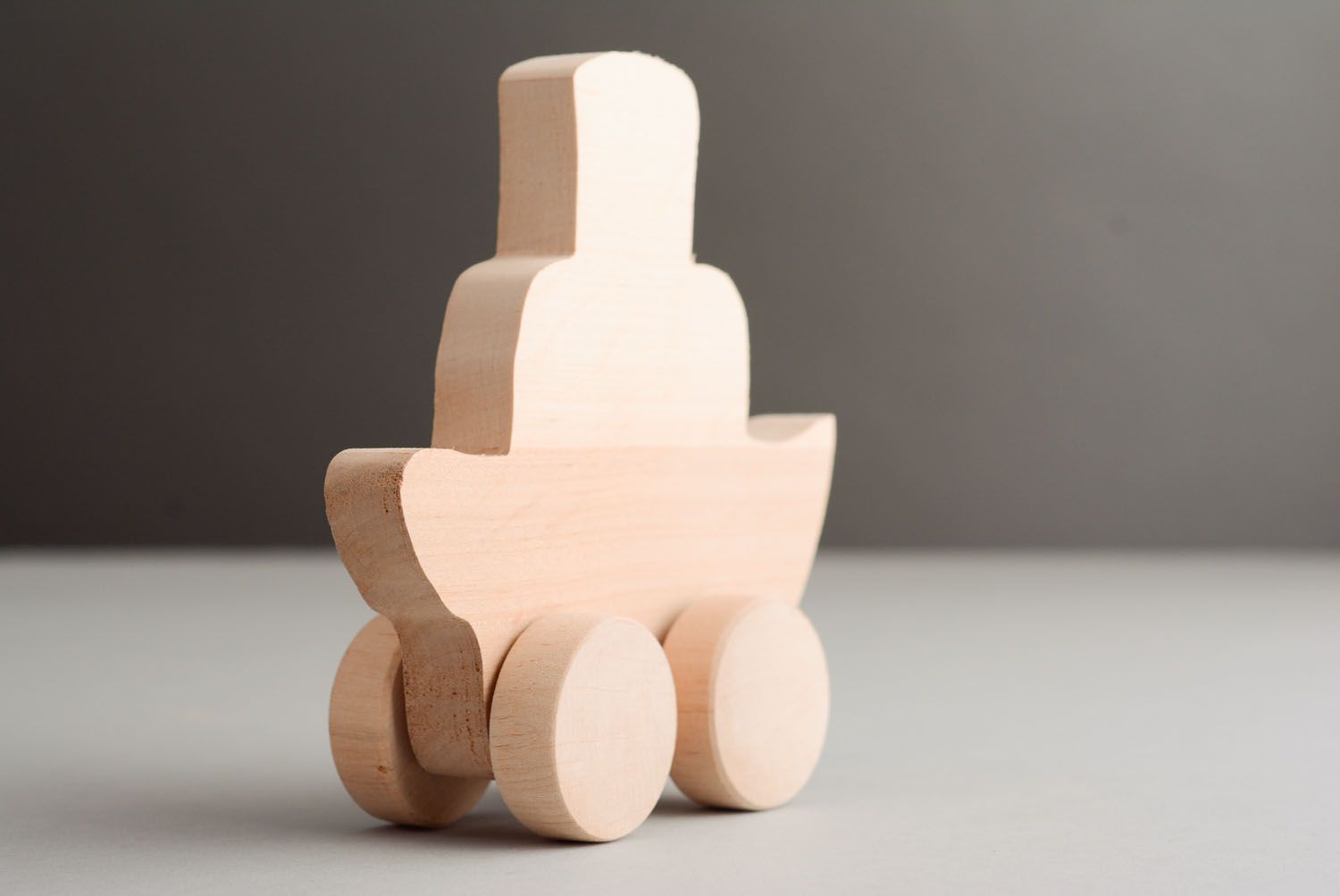 Base de madera para crear juguete con forma de barco foto 4