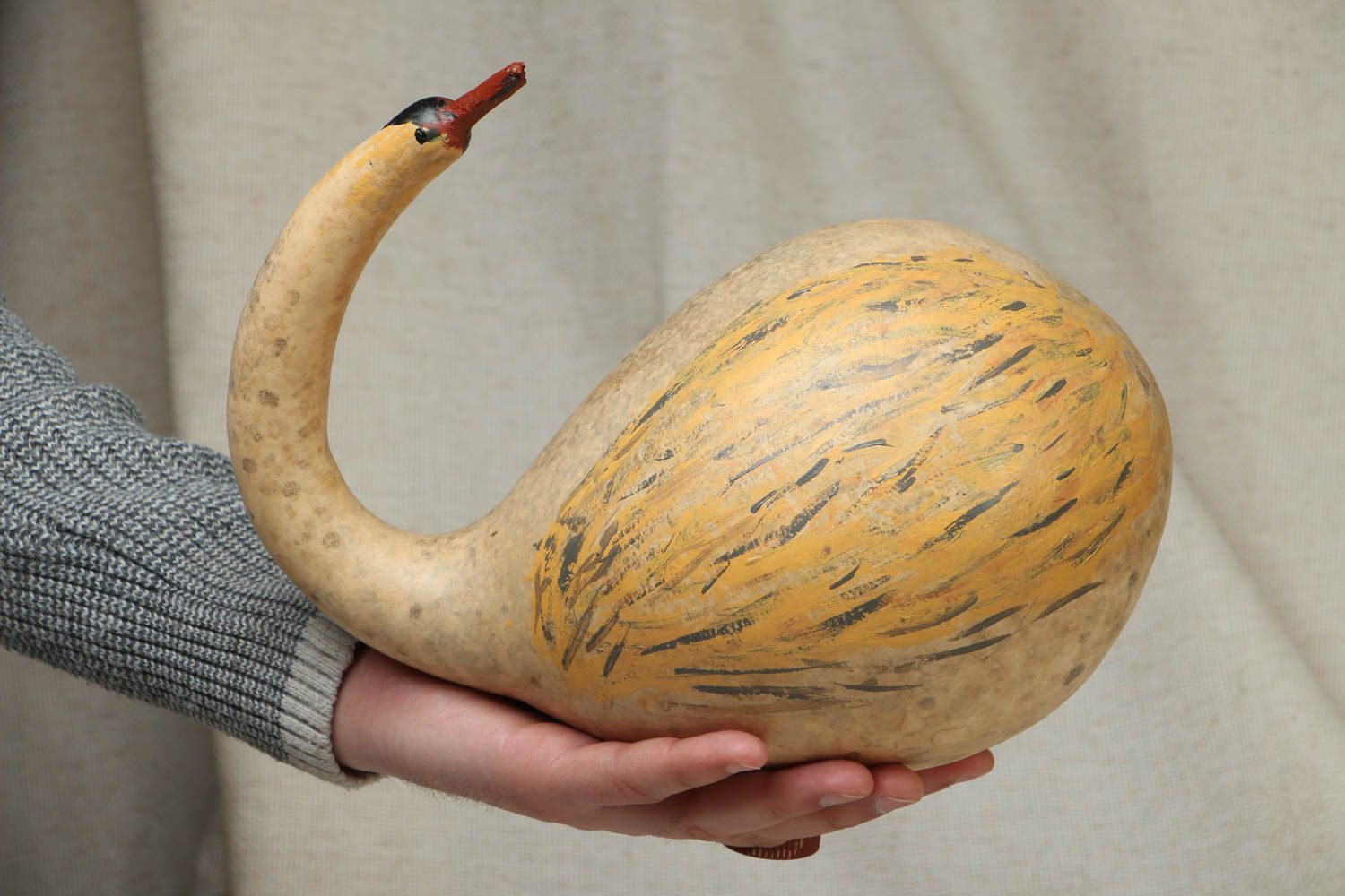 Decorative gourd sculpture Swan photo 4