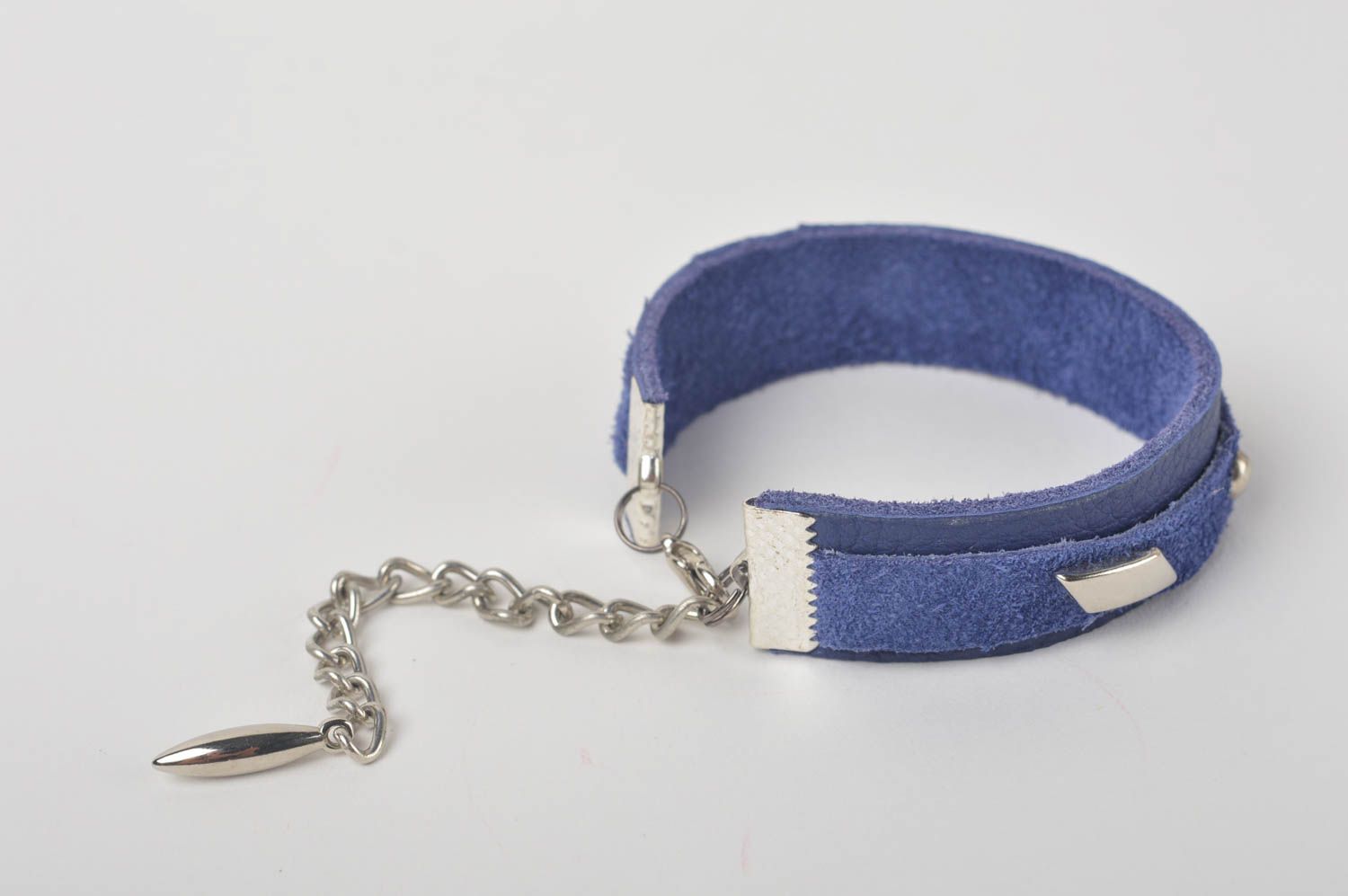 Bracelet cuir Bijoux fait main de couleur bleu Accessoire cuir stylé pour femme photo 2