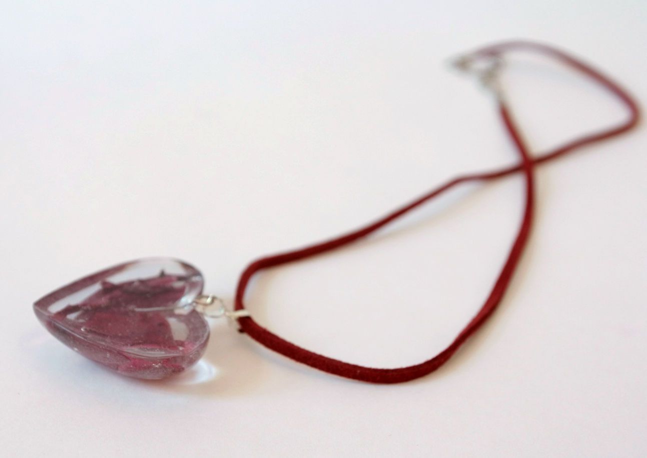 Pendant with cyclamen flower photo 3
