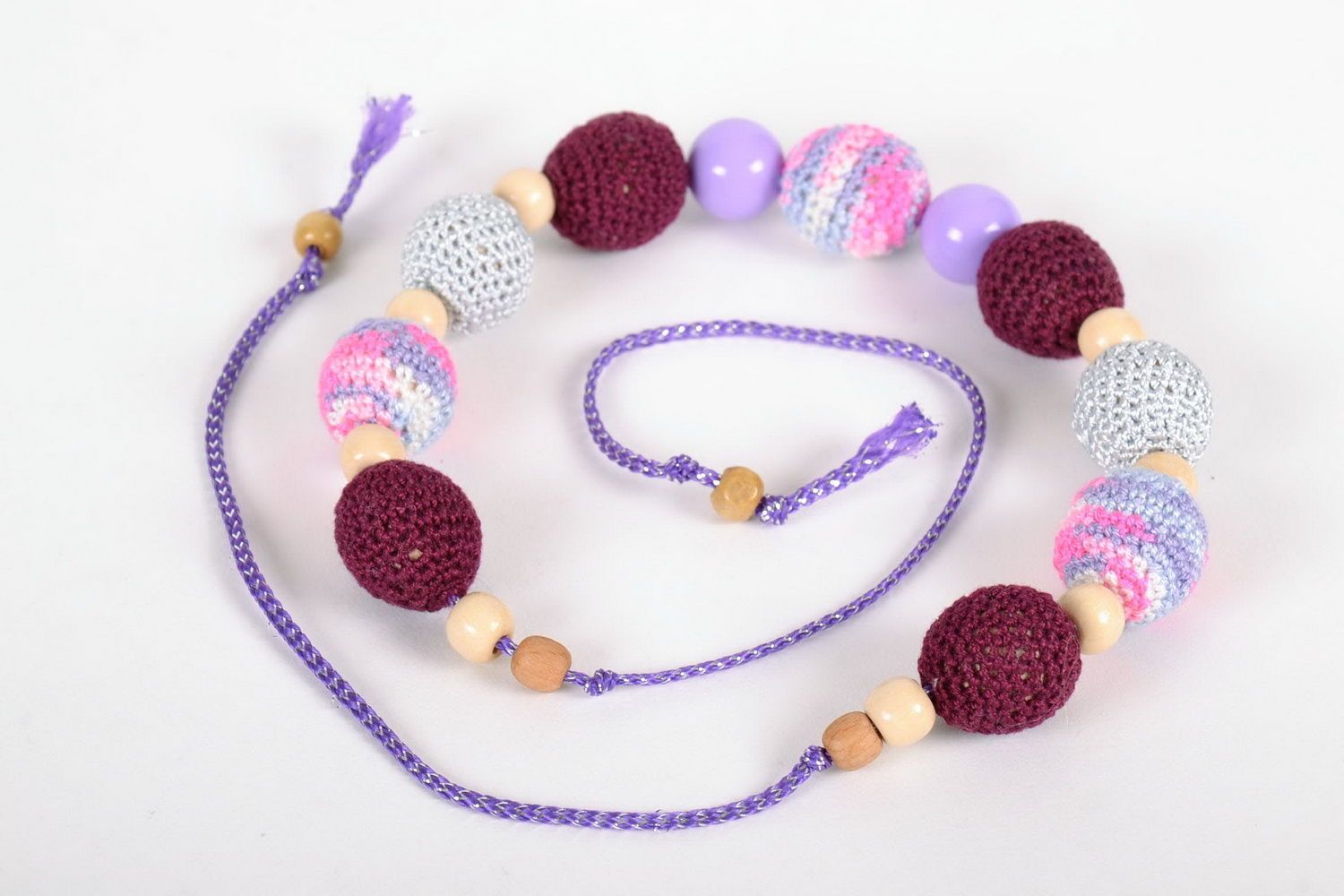 Violet sling beads photo 4