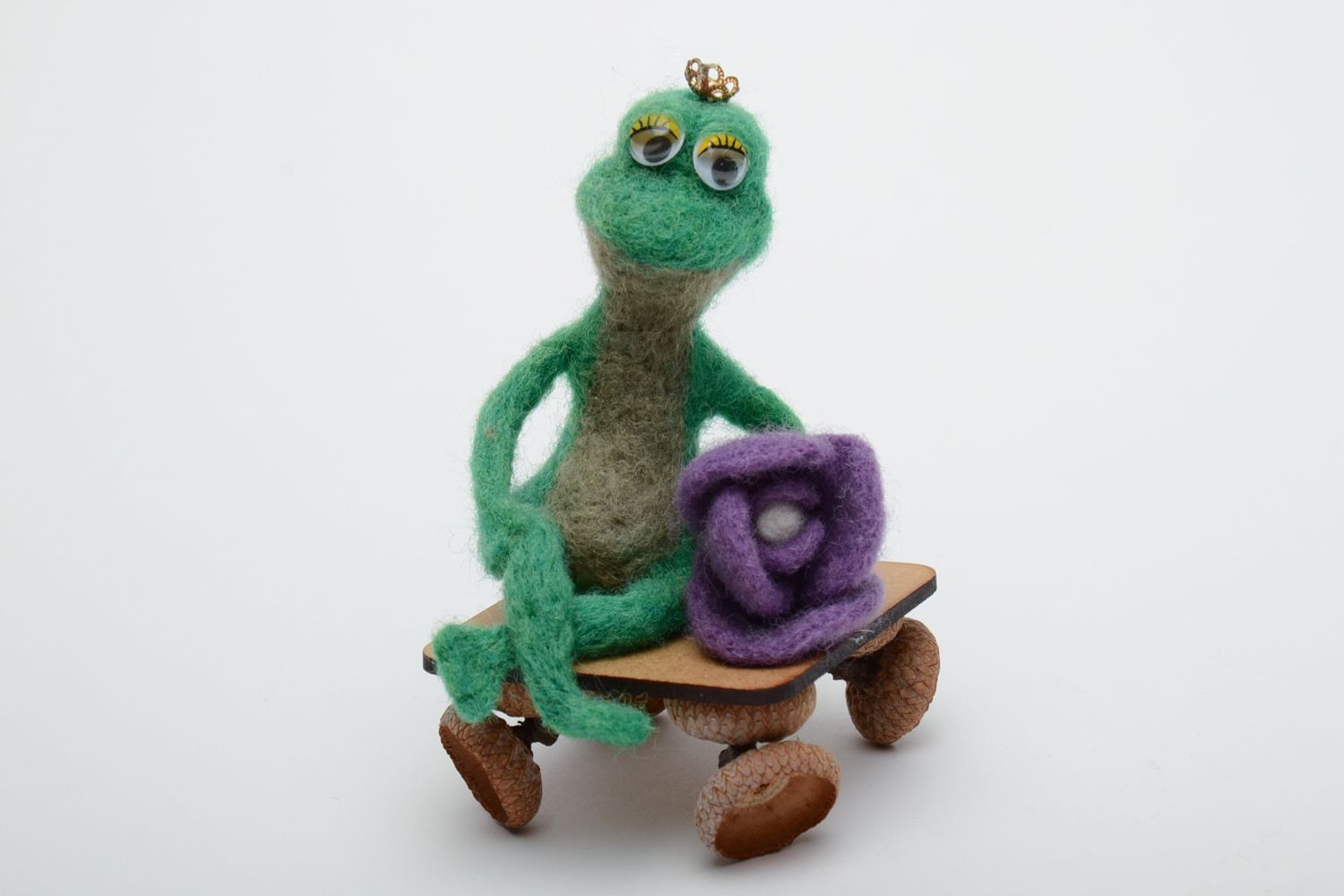 Handmade felted wool toy Frog photo 2