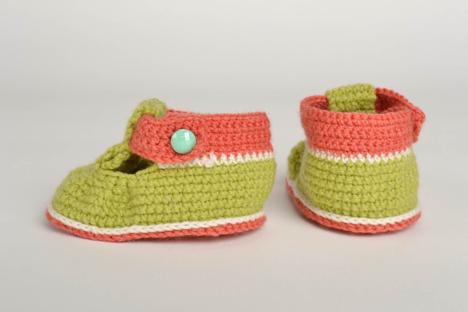 Handmade warm baby booties soft baby bootees crochet ideas fashion accessories photo 2