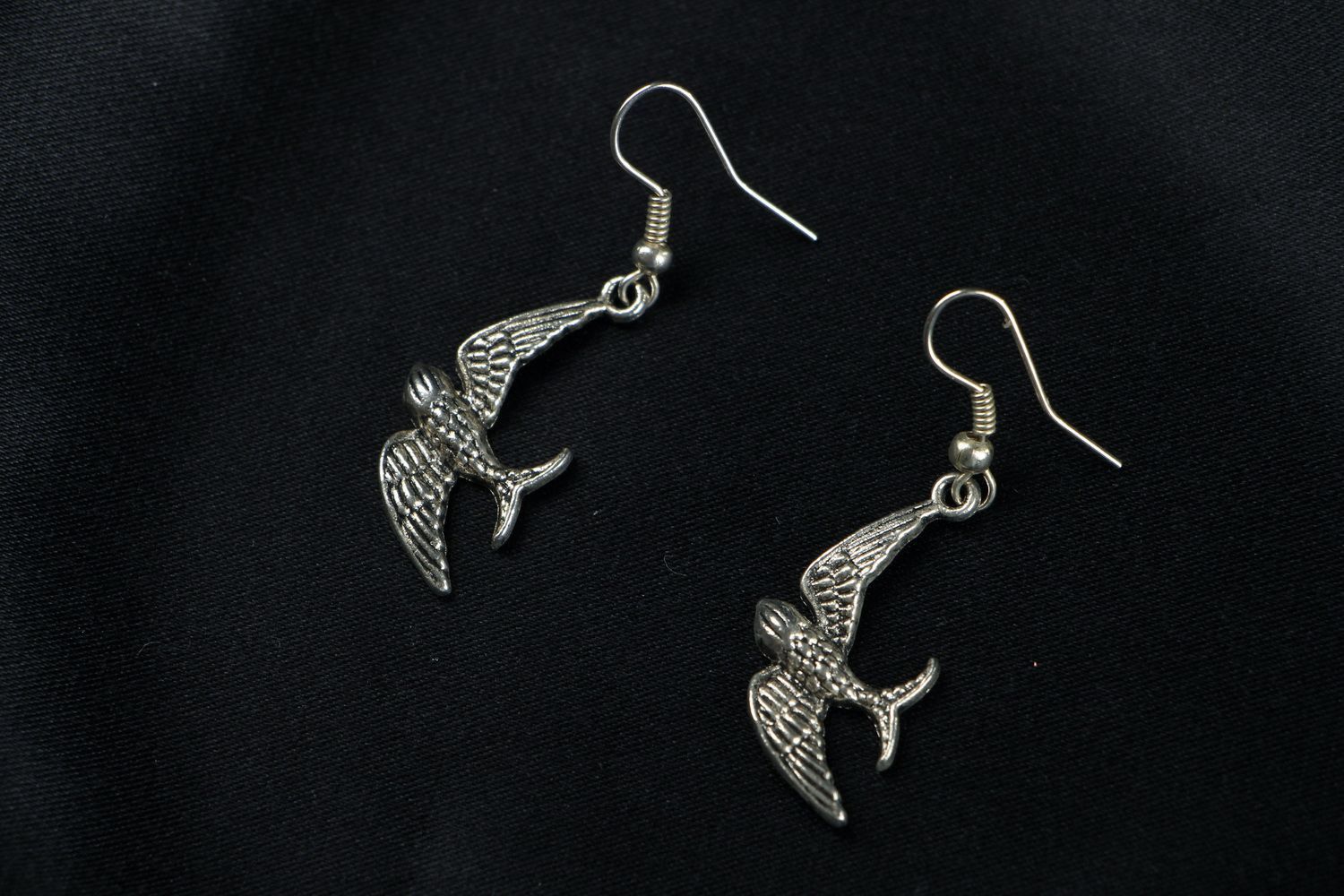 Metal earrings photo 1
