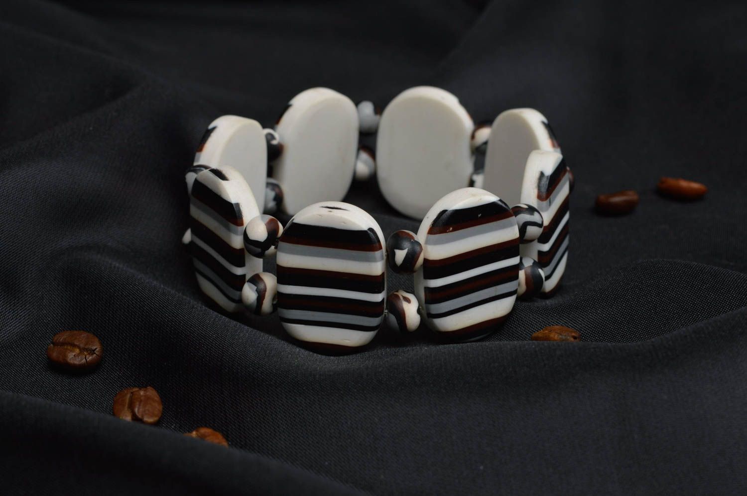 Bracelet en pâte polymère rayé blanc-noir original joli fait main cadeau photo 1