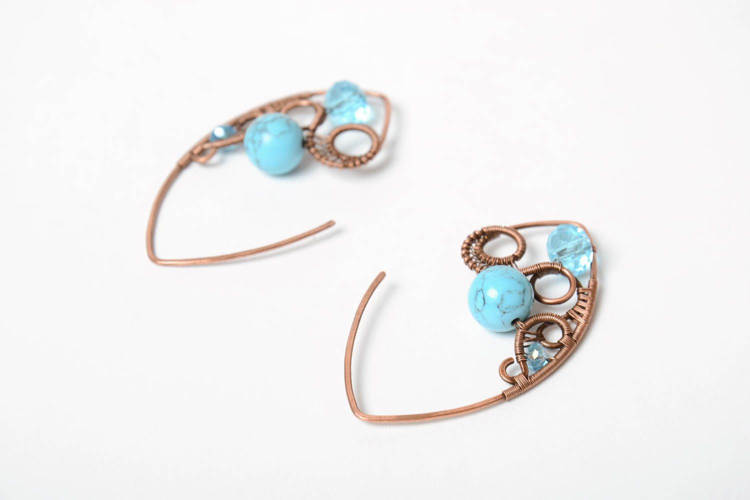 Handmade copper wire wrap earrings with natural turquoise and quartz beads photo 4