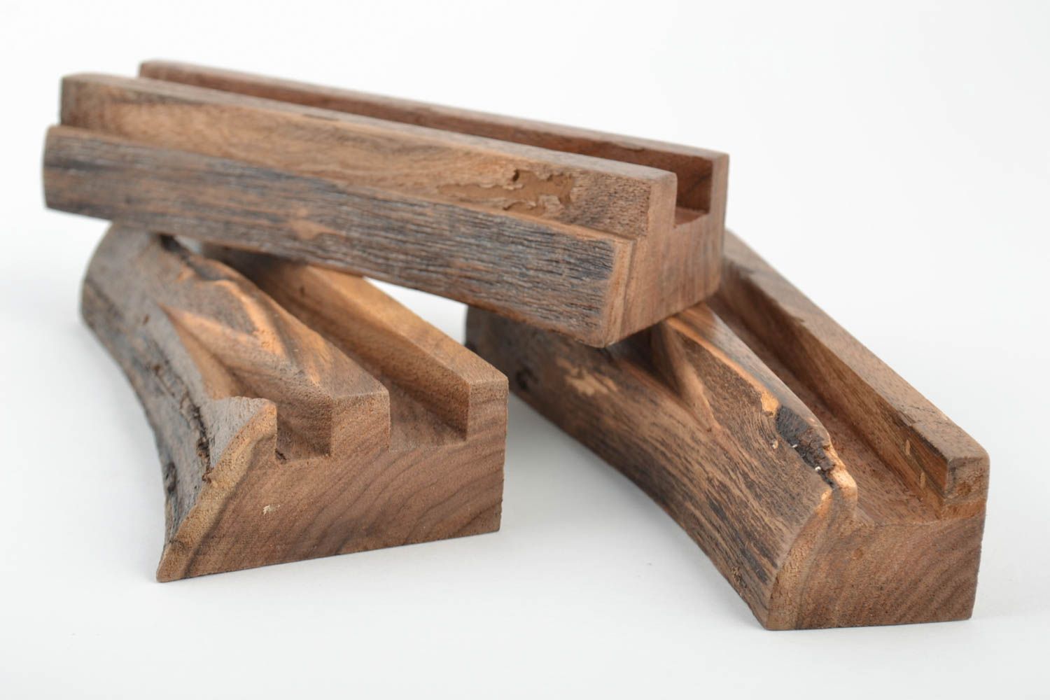 Набор подставок для планшетов из дерева ручной работы в эко стиле 3 штуки фото 2