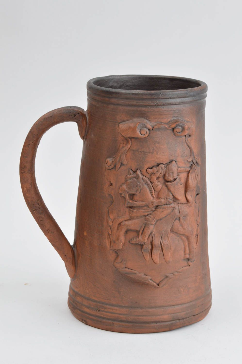 Handmade ceramic beer mug 25 oz with handle and molded pattern 1,58 lb photo 4