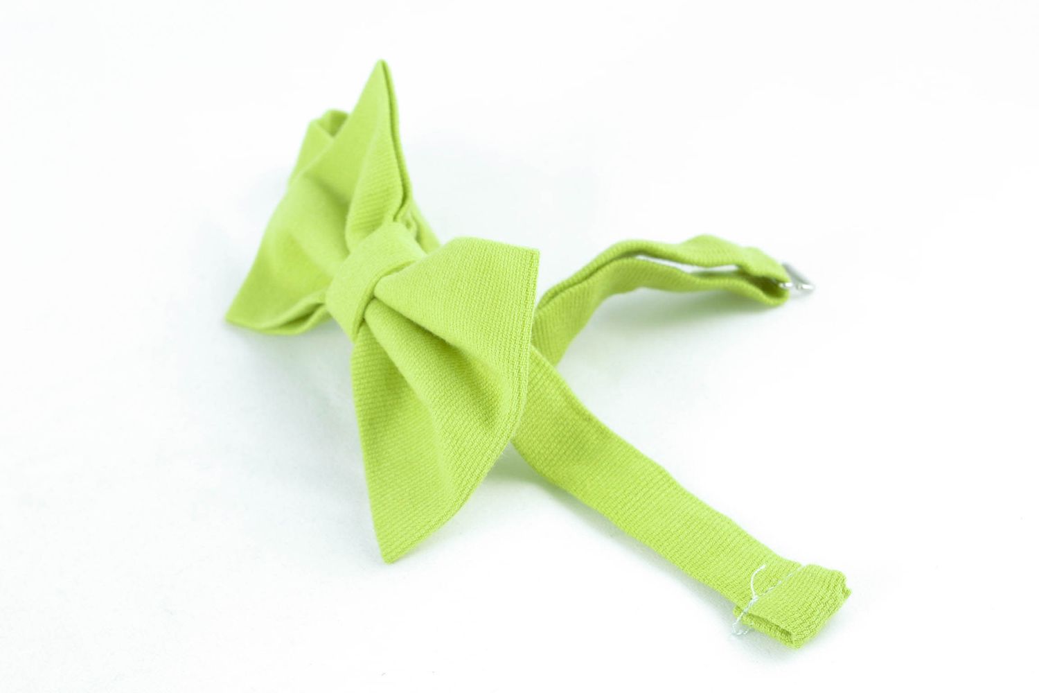 Текстильный галстук-бабочка салатового цвета фото 5