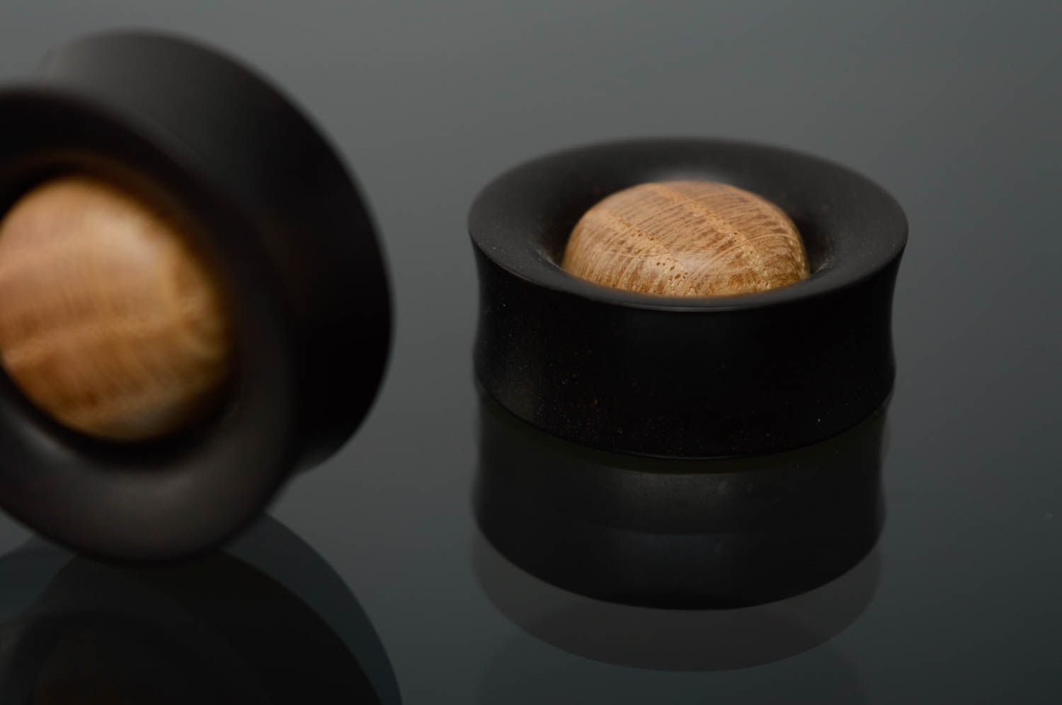 Wood and hard rubber plugs photo 5