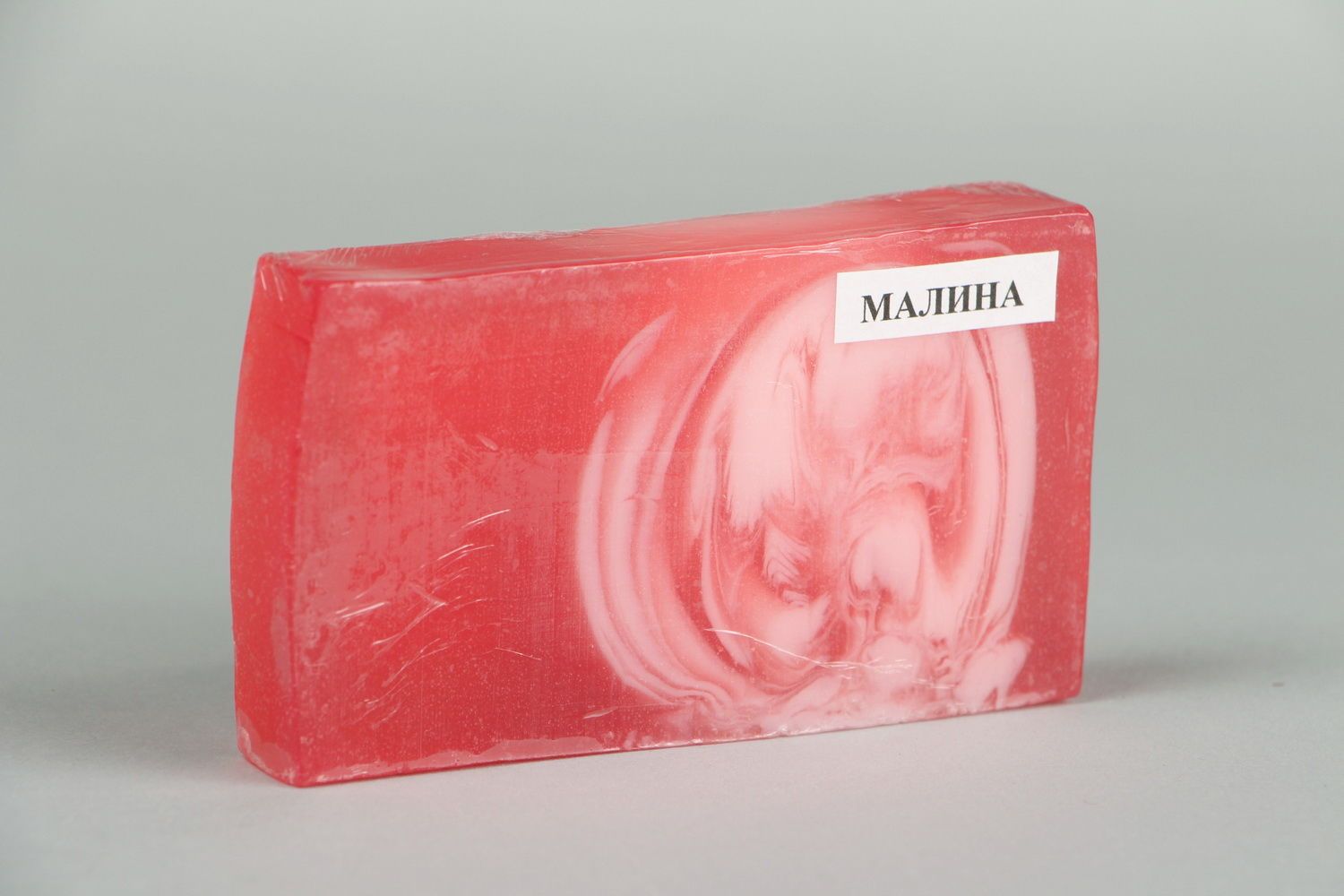 Handmade soap with the scent of raspberries photo 4