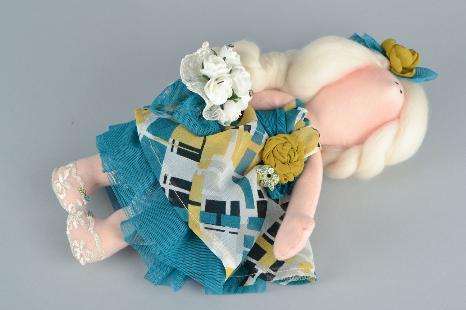 Fabric doll with beautiful hair style photo 1