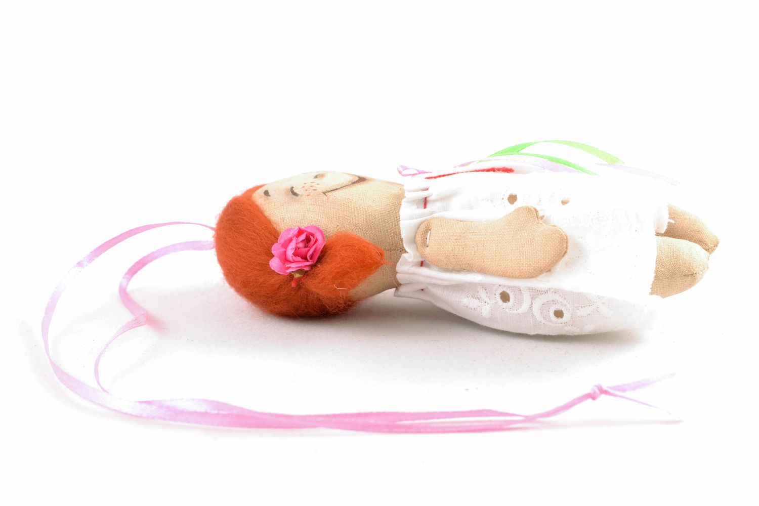 Мягкая интерьерная подвеска кукла с ванильным ароматом фото 2