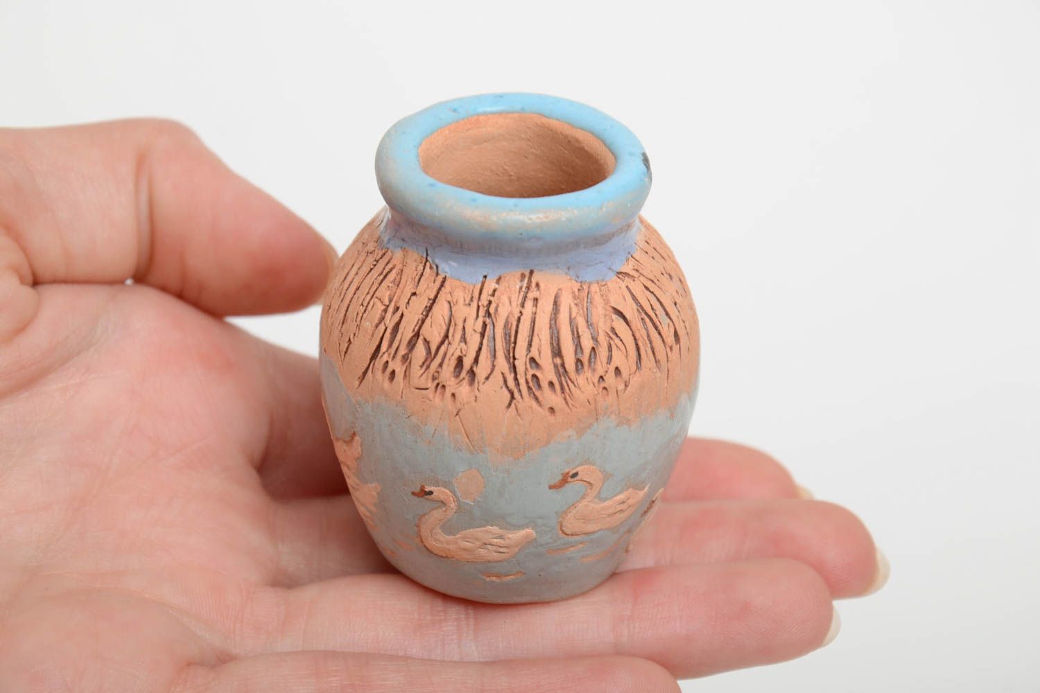 Декоративный глиняный кувшин ручной работы с росписью маленький красивый фото 4