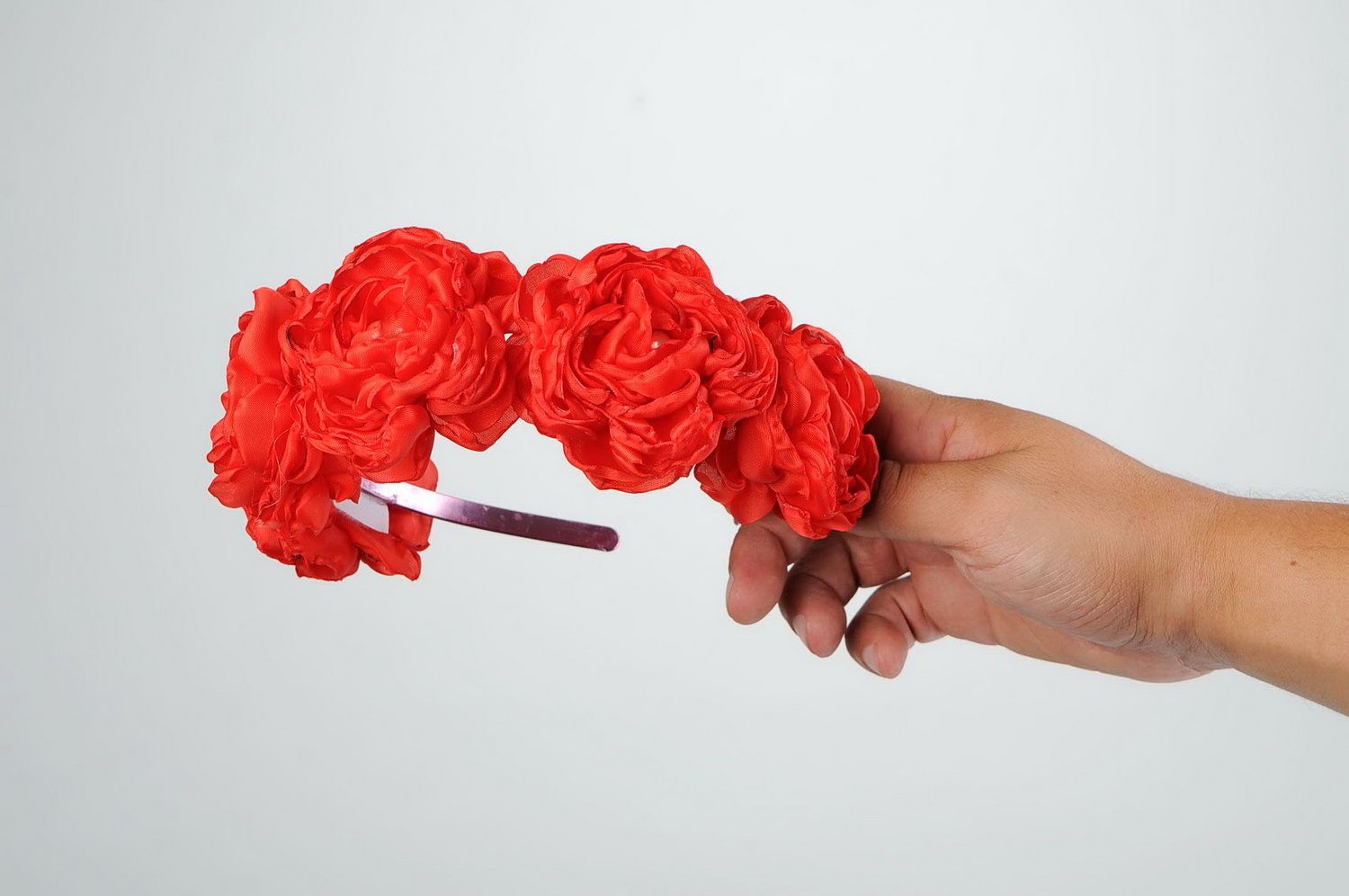 Headband made of flowers Red rose photo 2