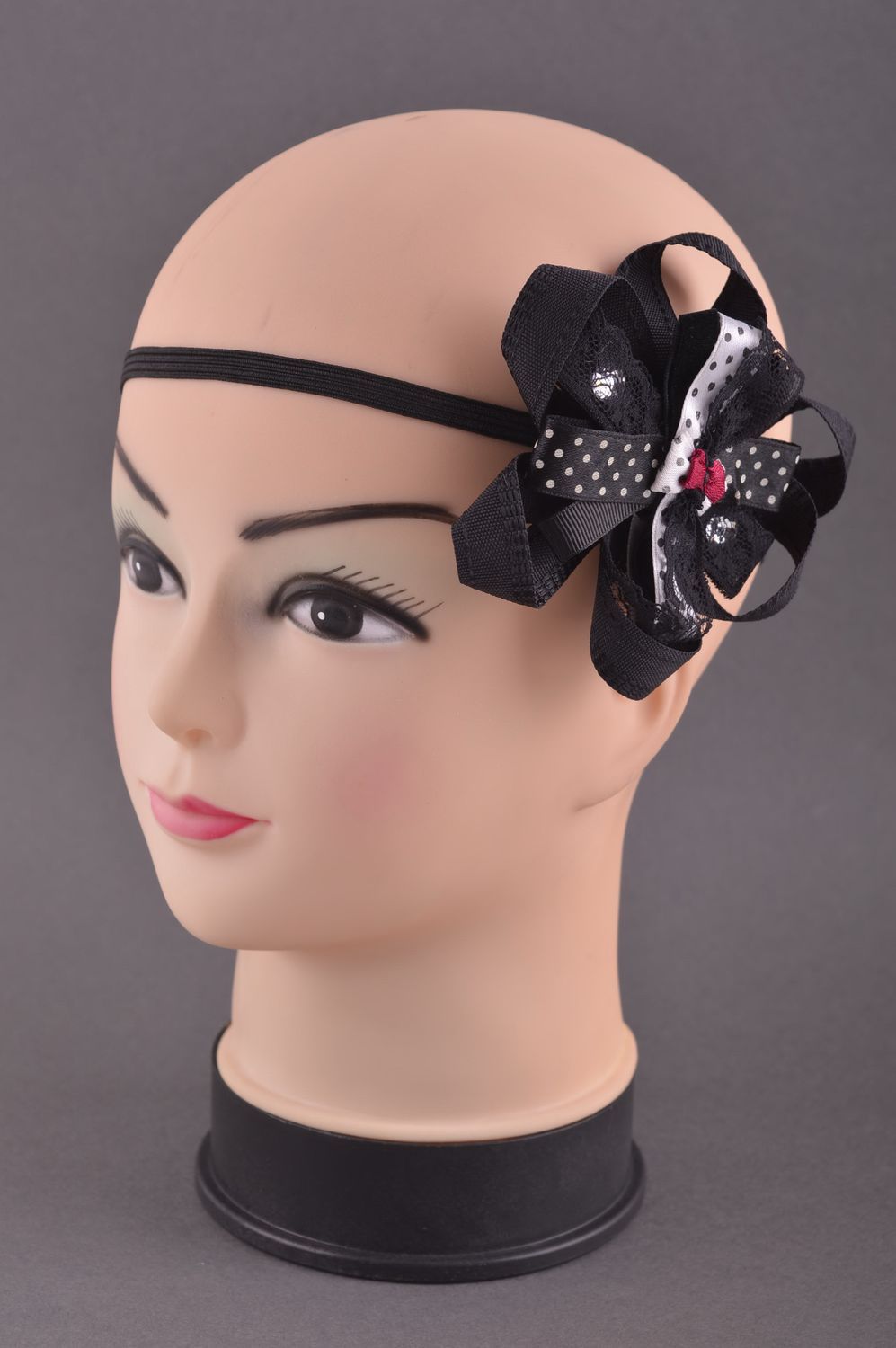 Bandeau cheveux élastique fait main Cadeau femme fleur noire Accessoire cheveux photo 5