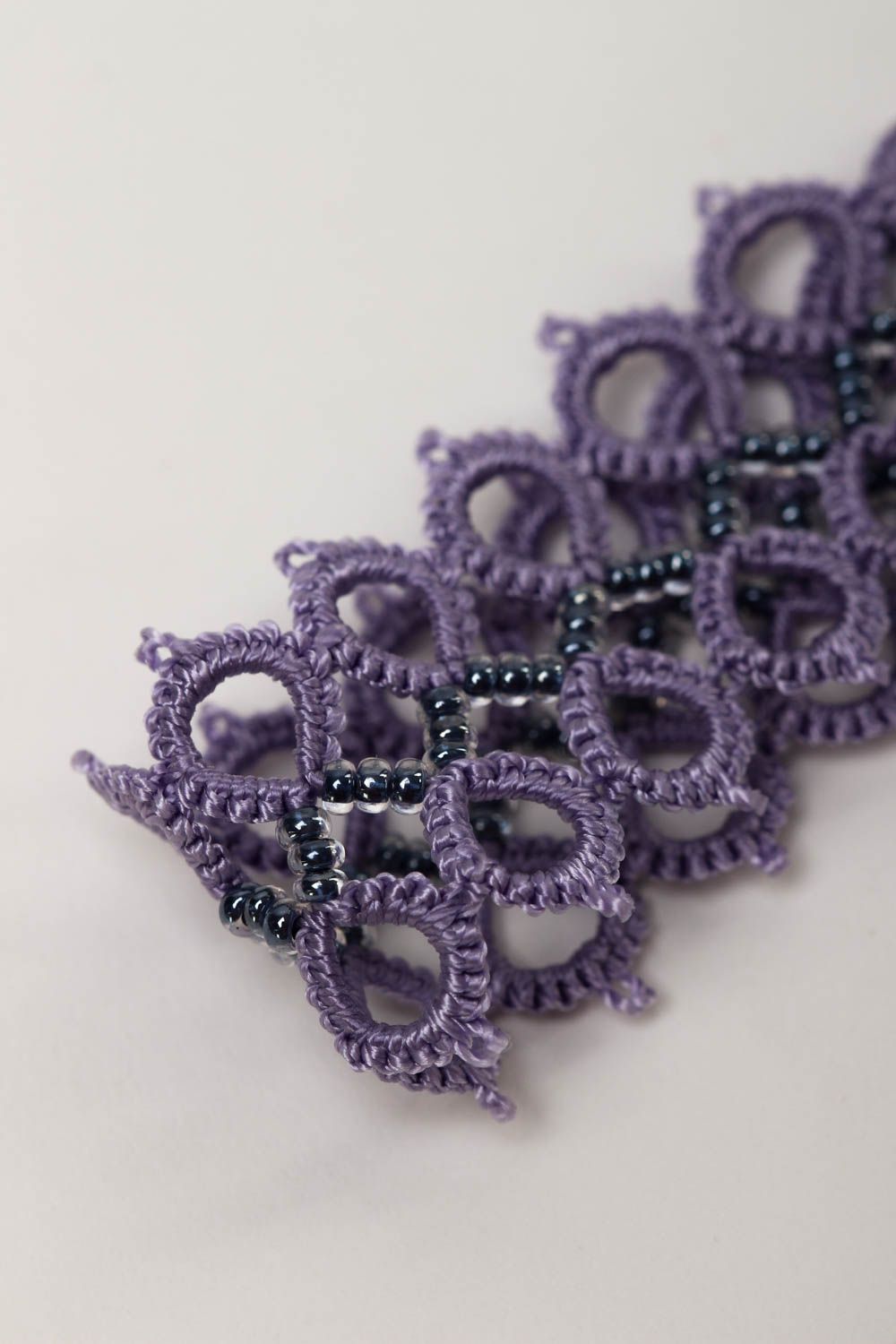 Pulsera artesanal de hilos color lila accesorio para mujeres regalo original foto 4