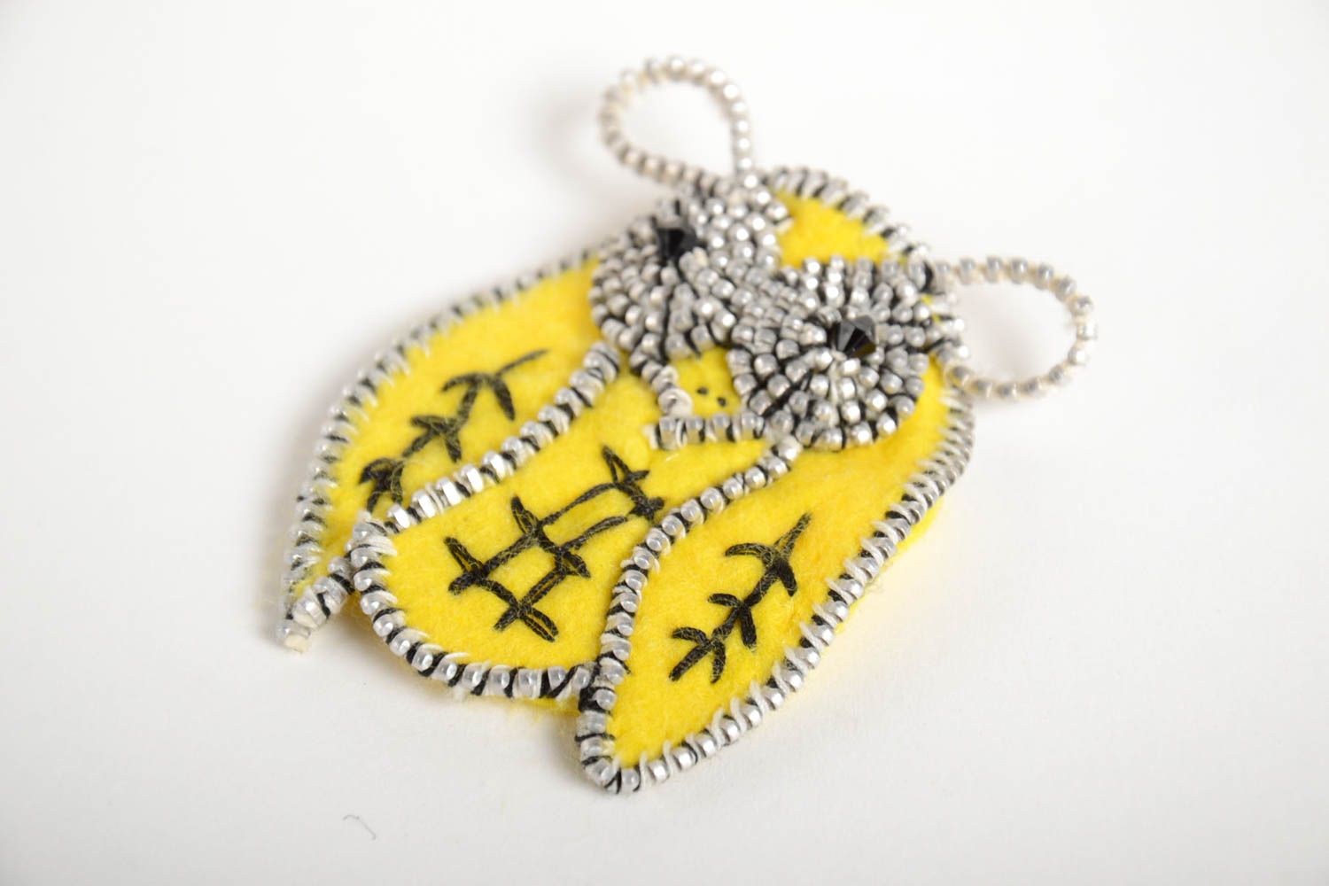 Брошь ручной работы насекомое дизайнерское украшение текстильная брошь желтая фото 4