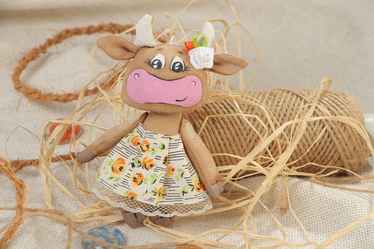 Lustiges weiches Spielzeug Kuh aus Stoff mit Aroma künstlerische Handarbeit foto 1