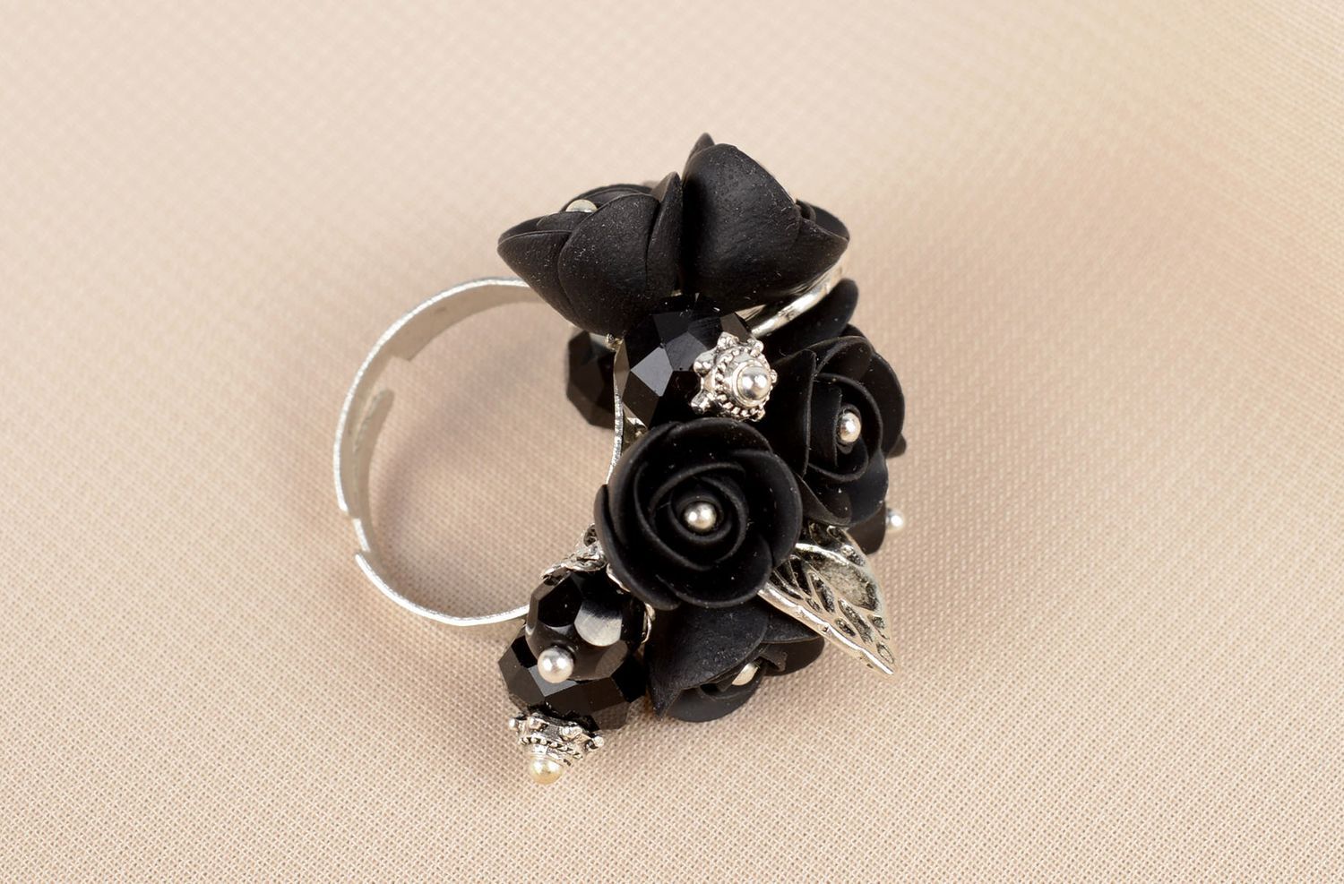 Polymer Schmuck handmade Ring am Finger Blumen Damen Modeschmuck in Schwarz foto 5
