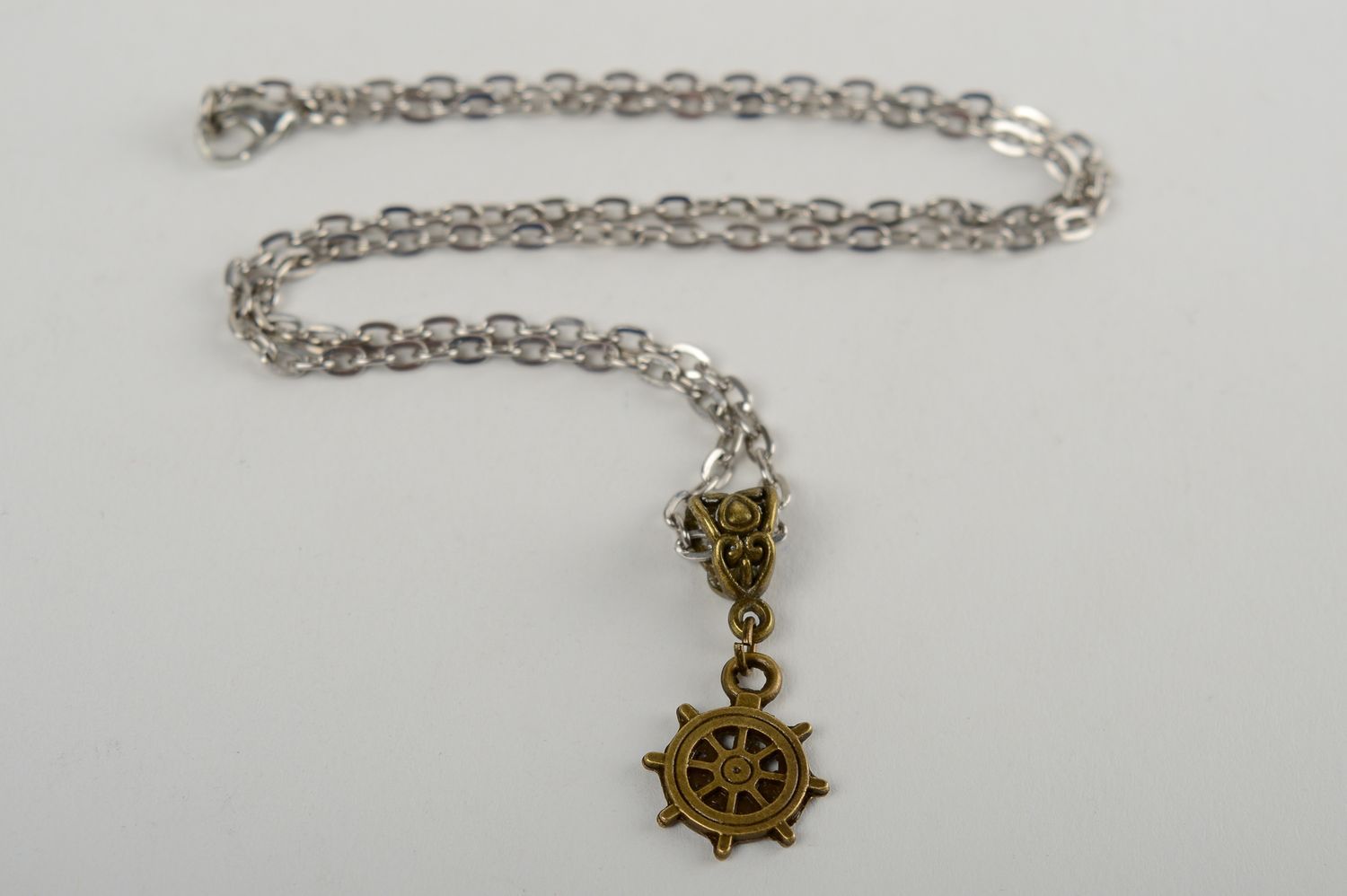 Handmade pendant fashionable accessories women metal pendant with steering wheel photo 2