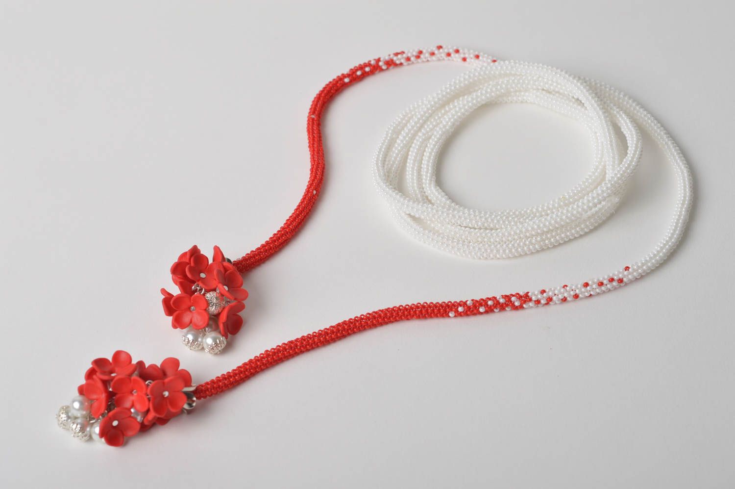 Long Collier lariat fait main en perles de rocaille blanc-rouge Cadeau femme photo 5