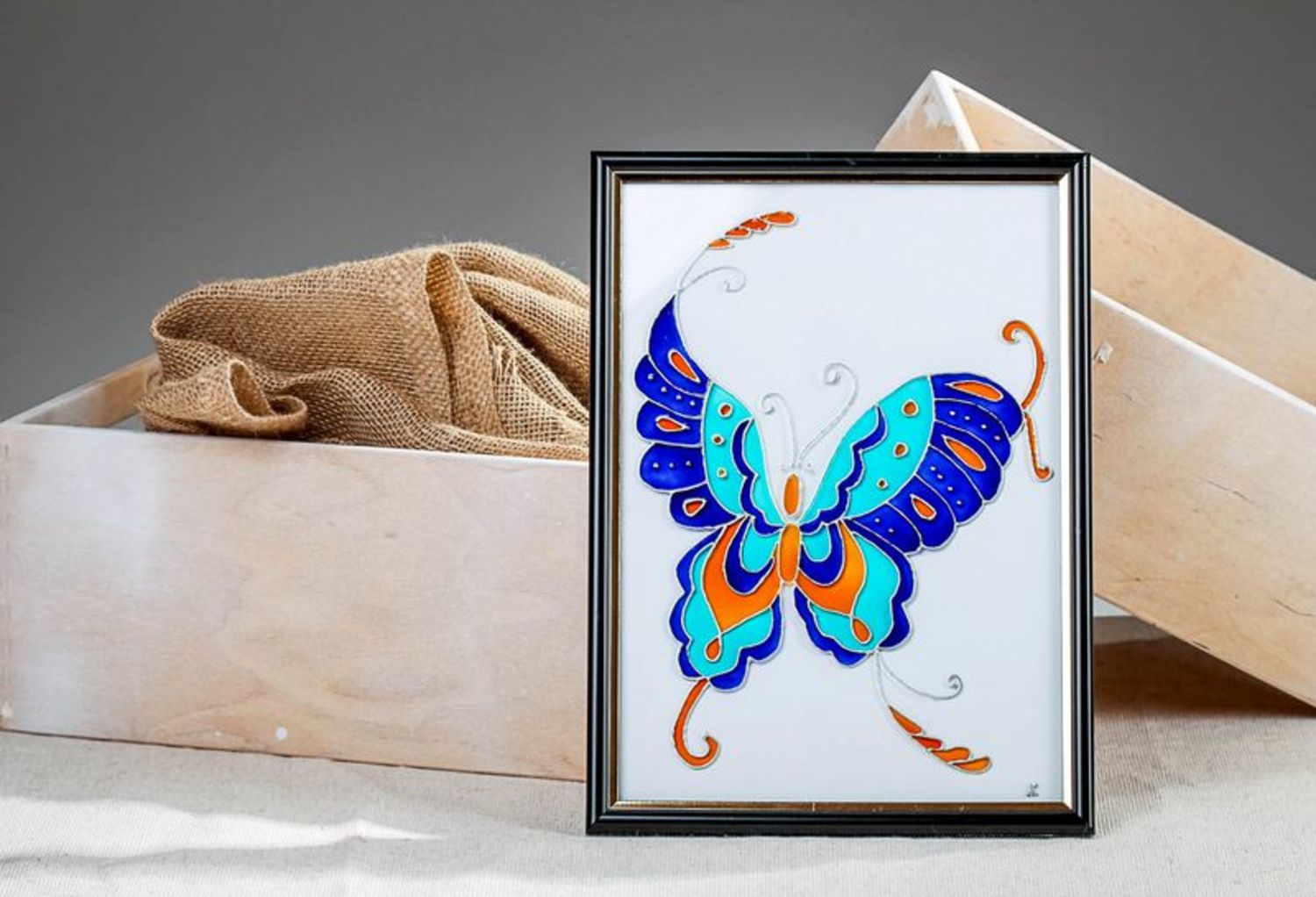 Wandbild in Technik der Glasfensterbemalung Papilio machaon foto 3