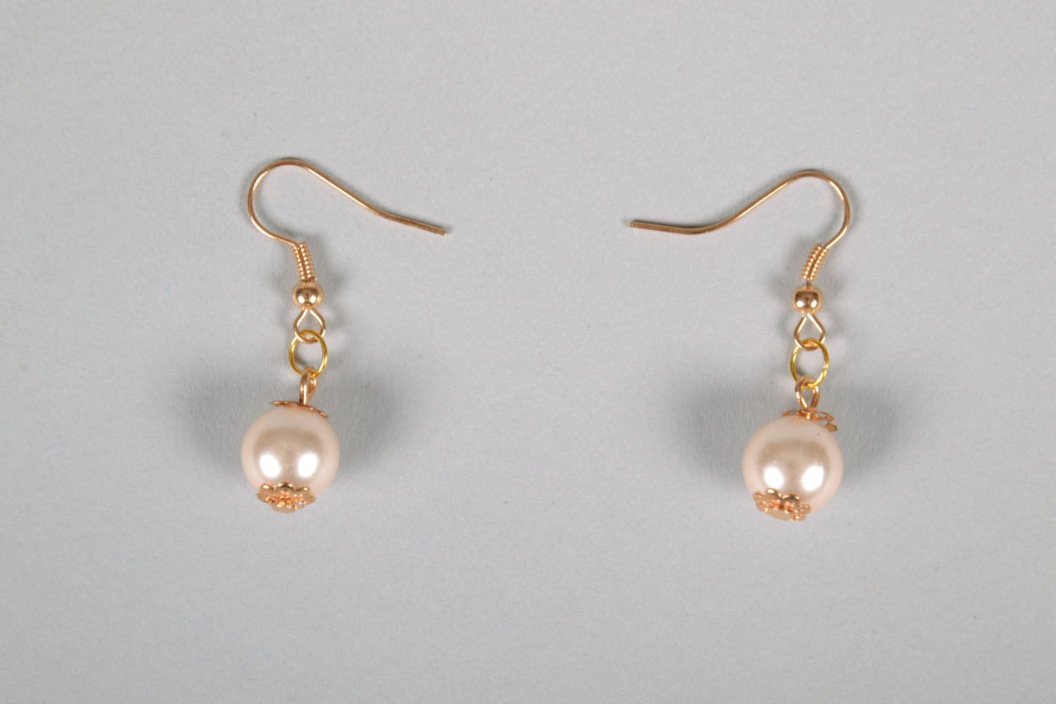 Earrings with artificial pearls photo 2