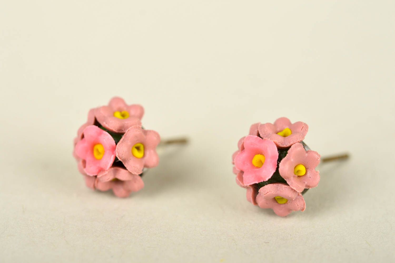 Boucles d'oreilles puces Bijou fait main avec fleurs roses Cadeau femme photo 5