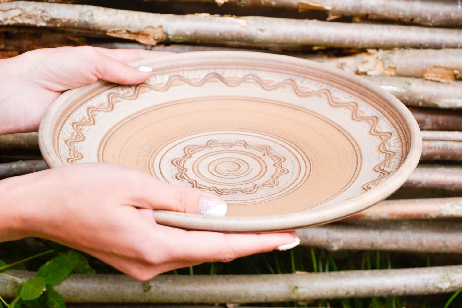 Тарелка из глины ручной работы расписная тарелка необычная столовая посуда фото 2
