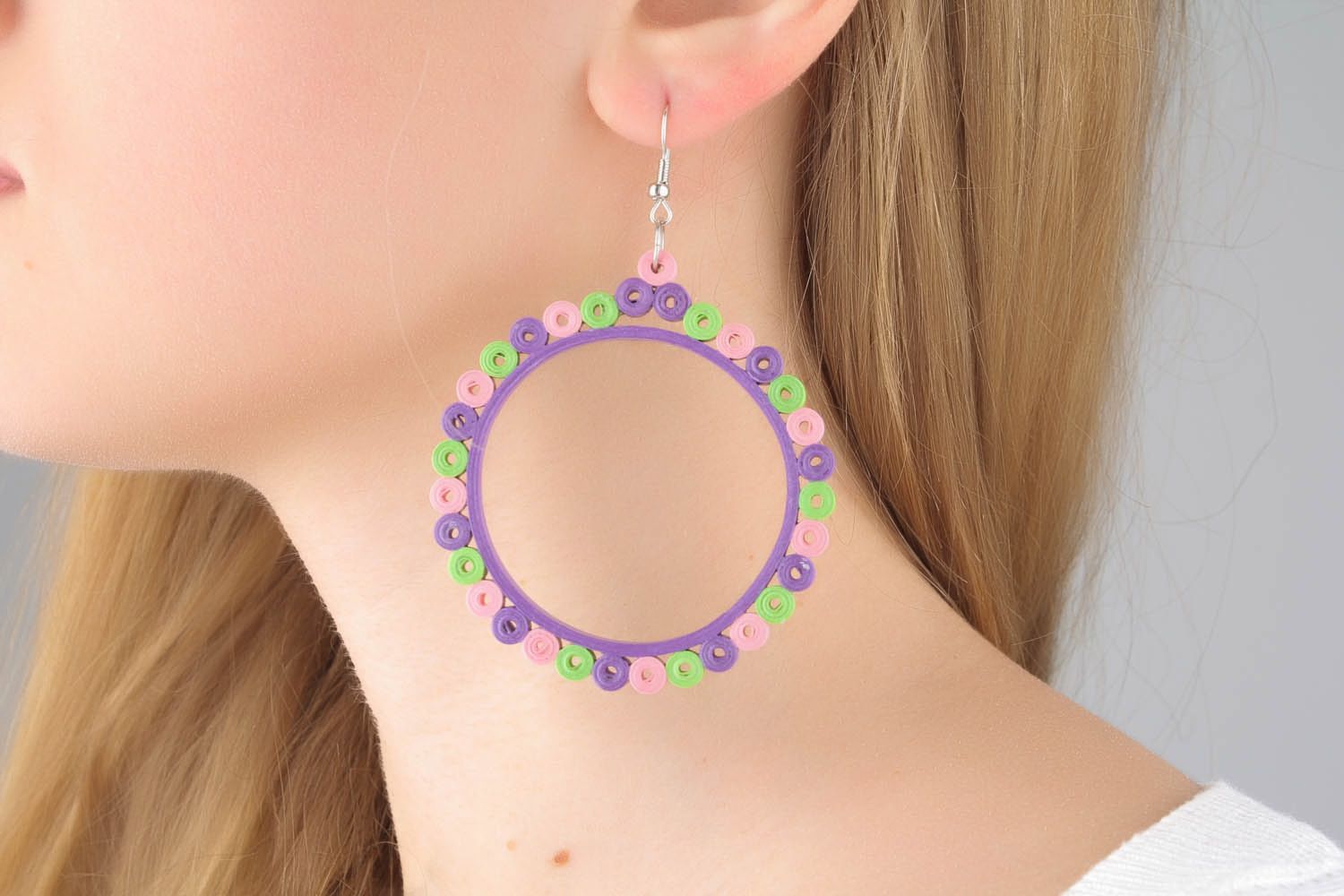 Quilling paper earrings photo 1