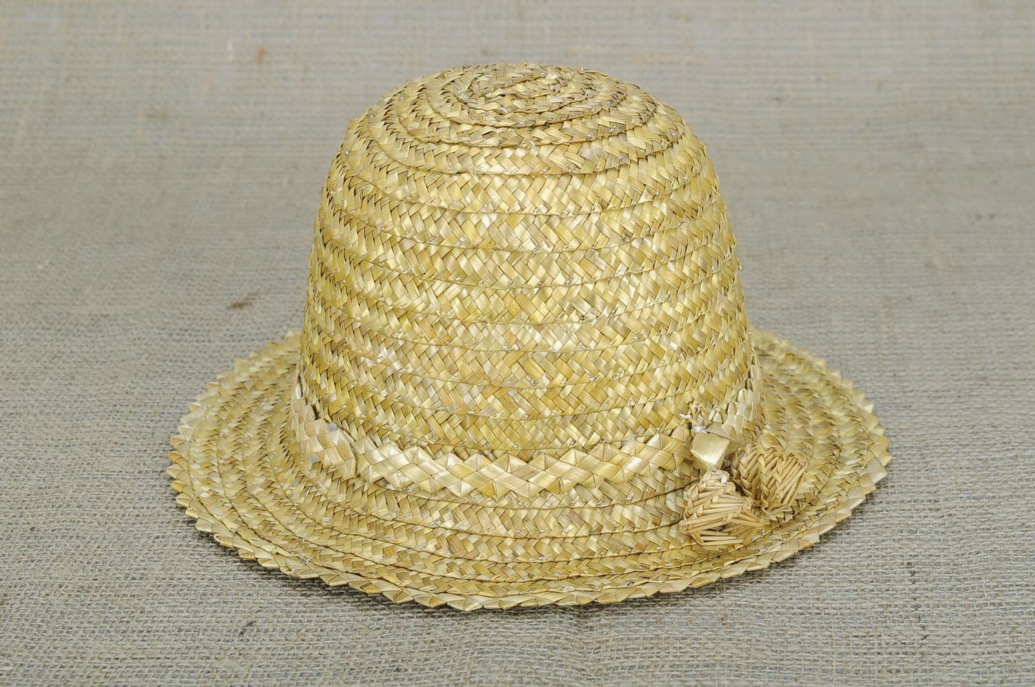 Sombrero ucraniano clásico con campanillas  foto 3