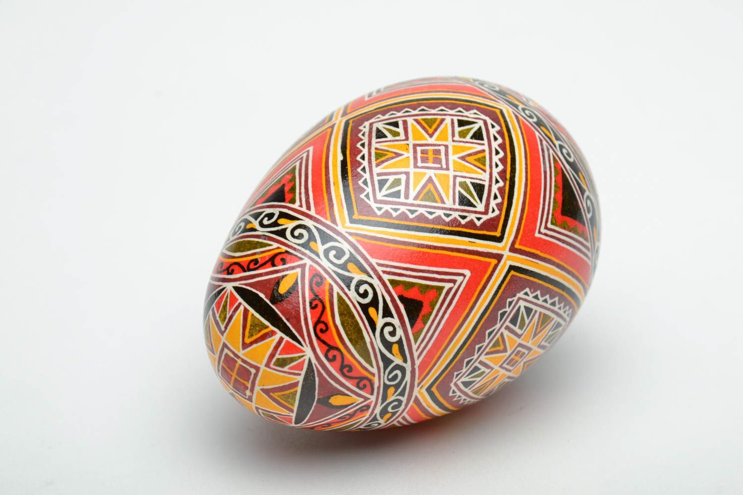 Easter egg painted with hot wax photo 4