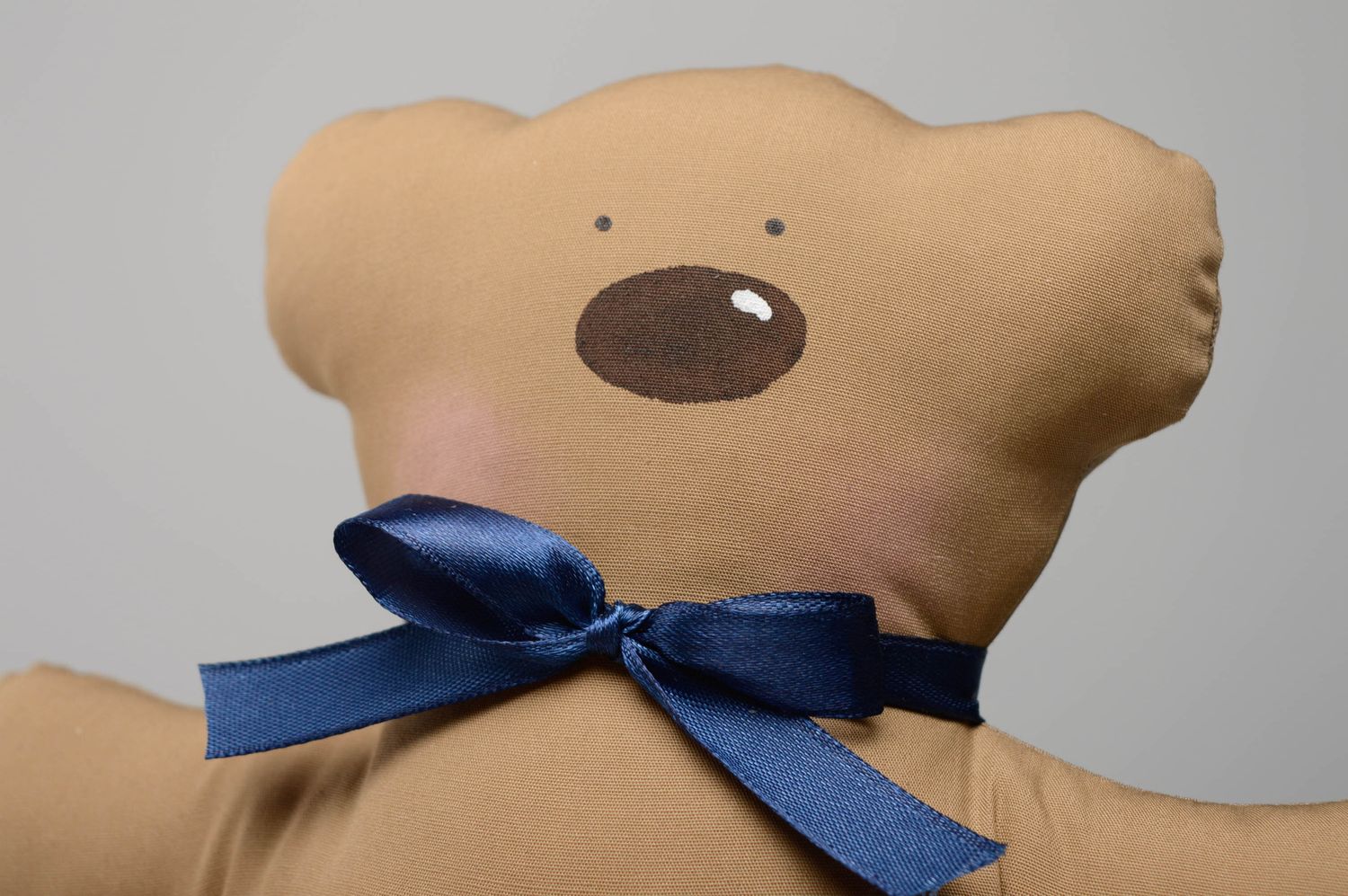 Мягкая игрушка ручной работы из ткани Большой медведь фото 3
