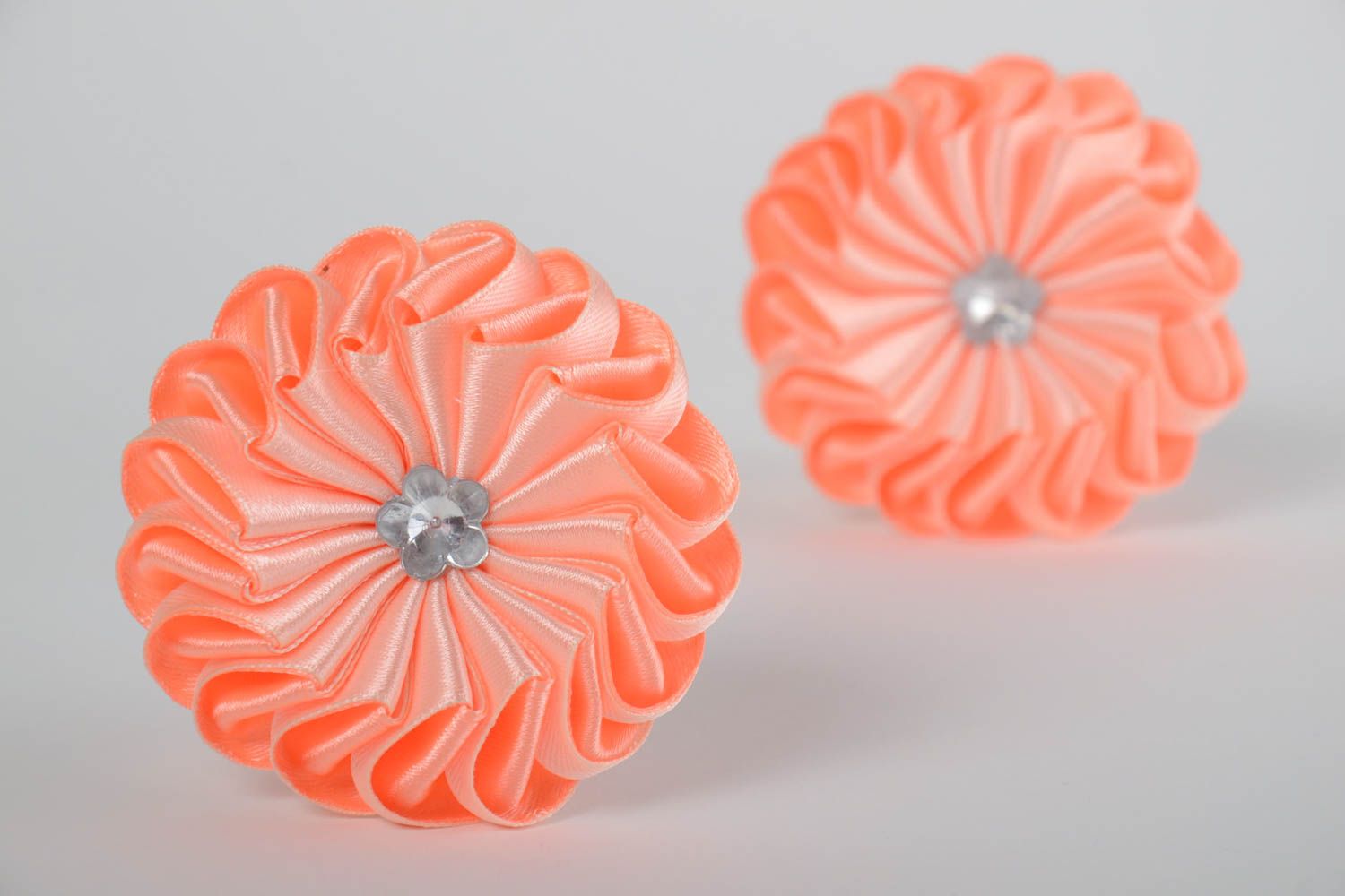 Set of 2 handmade designer children's orange satin ribbon flower barrettes photo 5