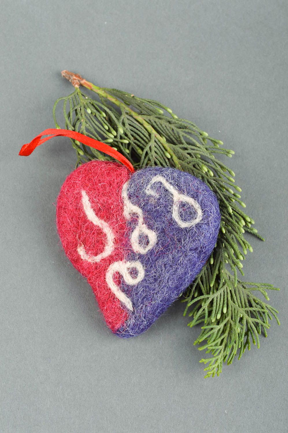 Coeur doux fait main Suspension décorative bleu-rouge en laine Déco maison photo 1