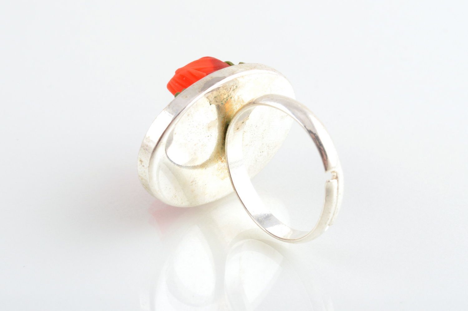 Handmade designer ring with red polymer clay rose flowers and metal basis photo 4
