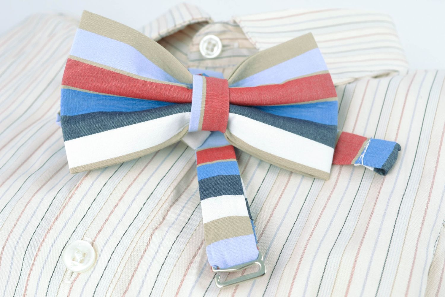 Striped cotton bow tie photo 1