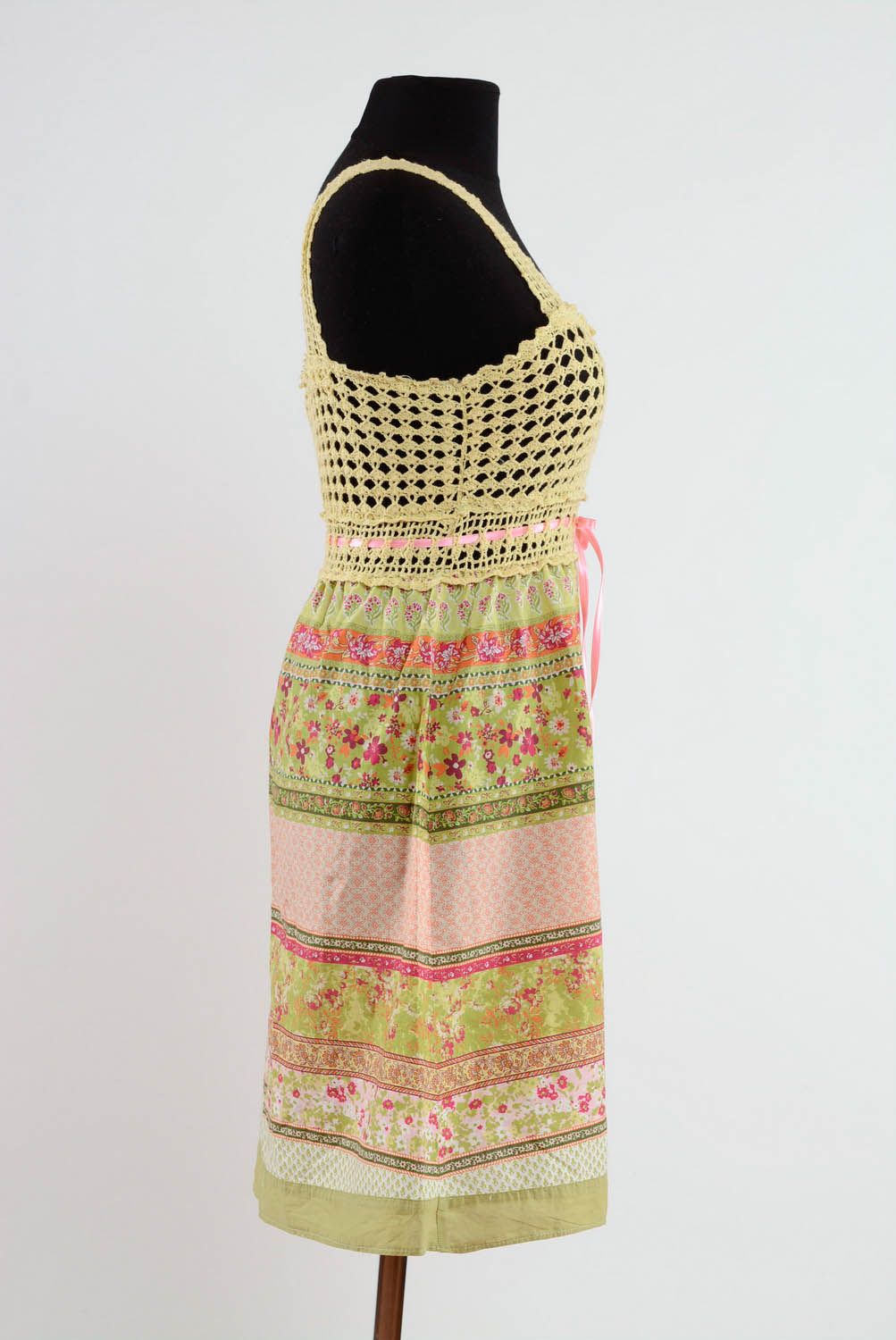 Dress made of half-woolen and acrylic yarns photo 3